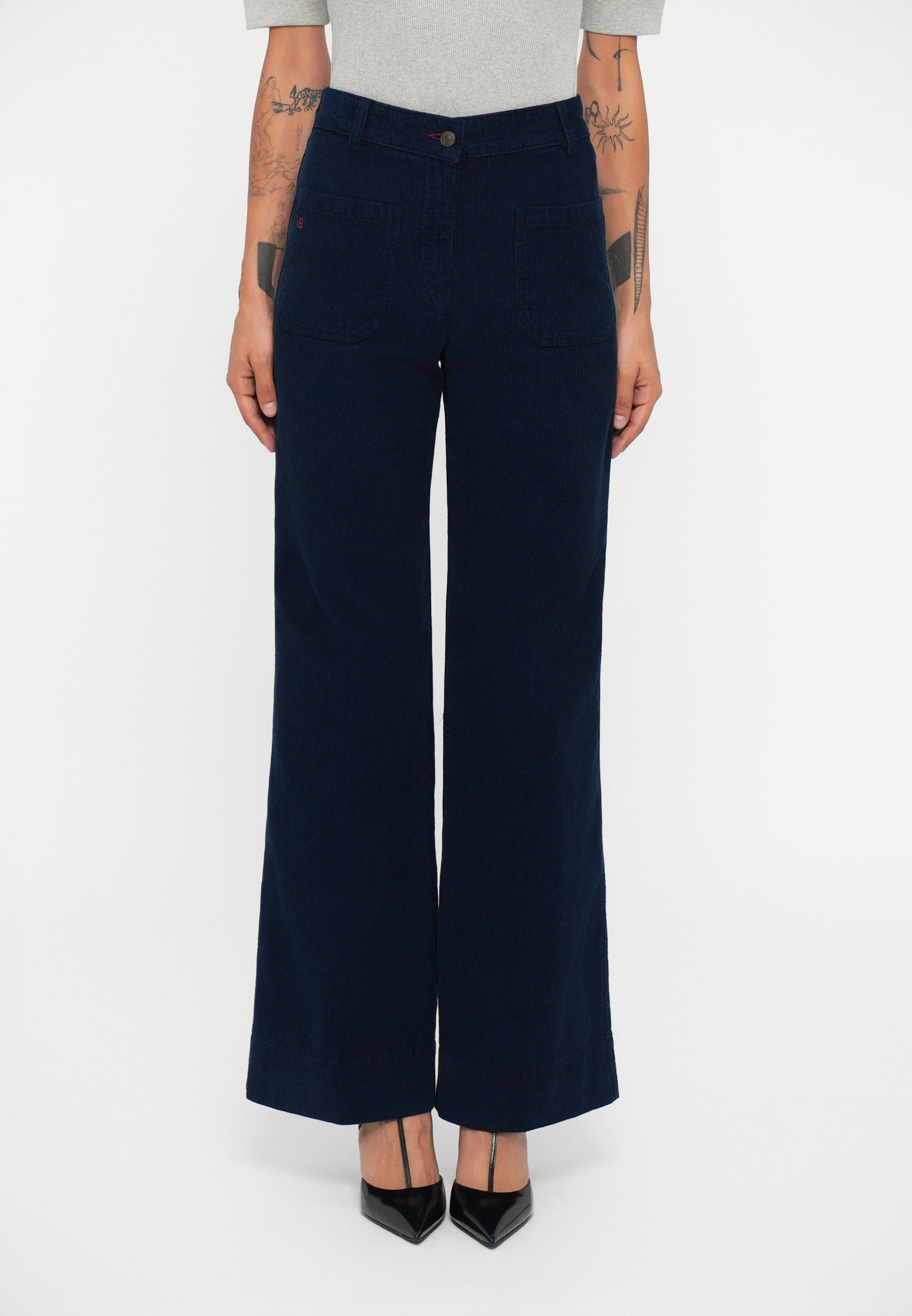 Gamba larga di Victoria Beckham