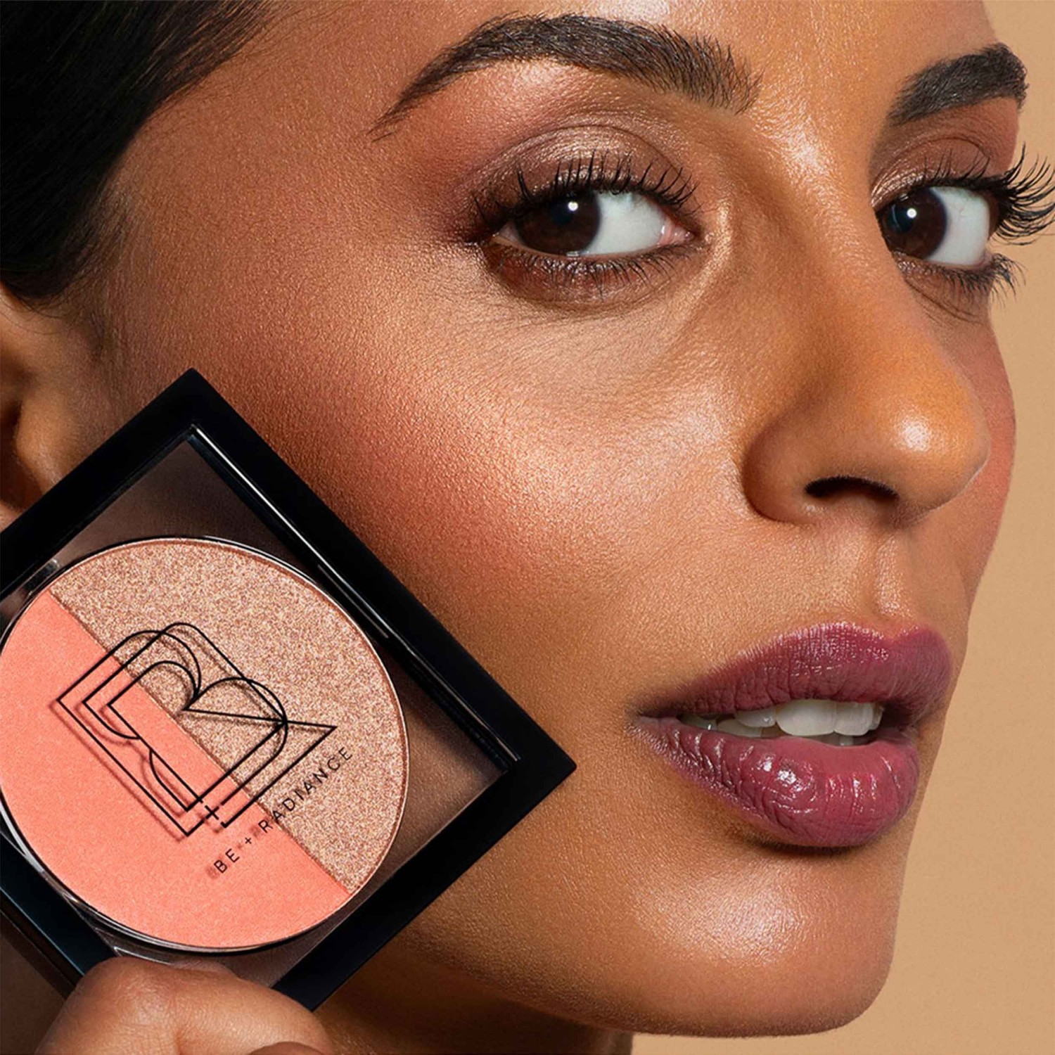 BE + Radiance COLOR+GLOW Blush+Enlumineur aux Probiotiques N°02