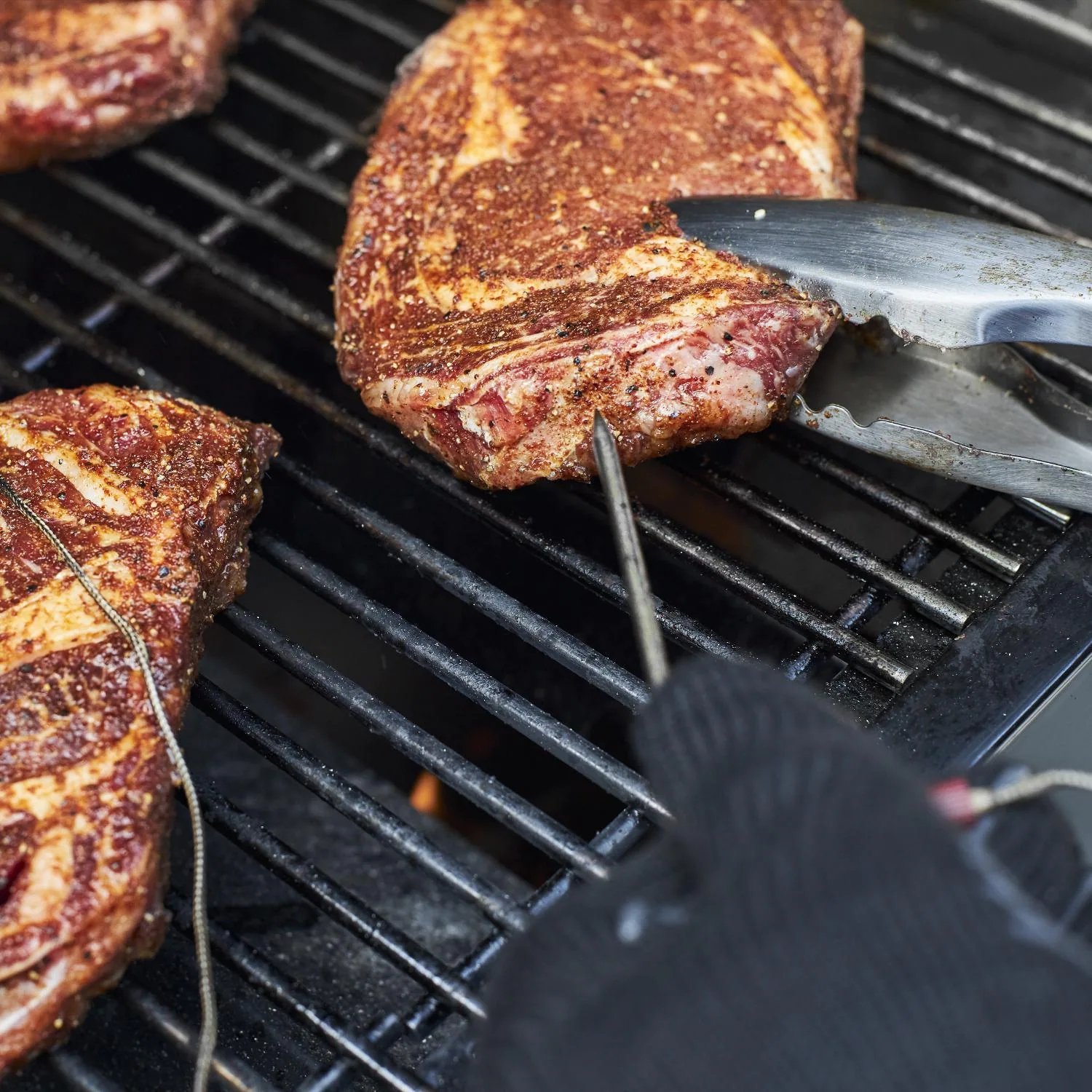 Weber SmokeFire EX4 Gen 2 24palcový gril na dřevo s Wi-Fi - 22510201
