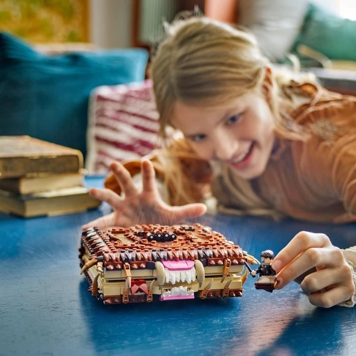 LEGO Harry Potter 76449 Il Libro dei Mostri - Giocattolo per bambini dai 9 anni in su