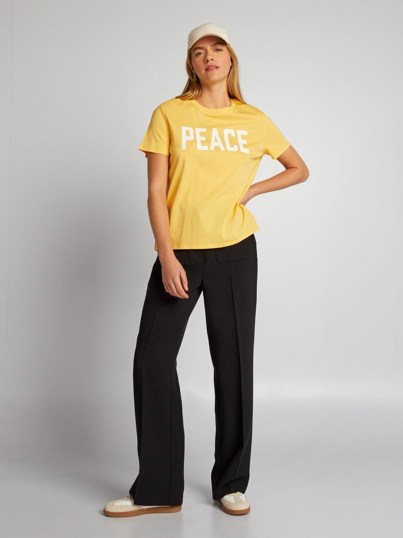 Camiseta 'Corações' - AMARELA