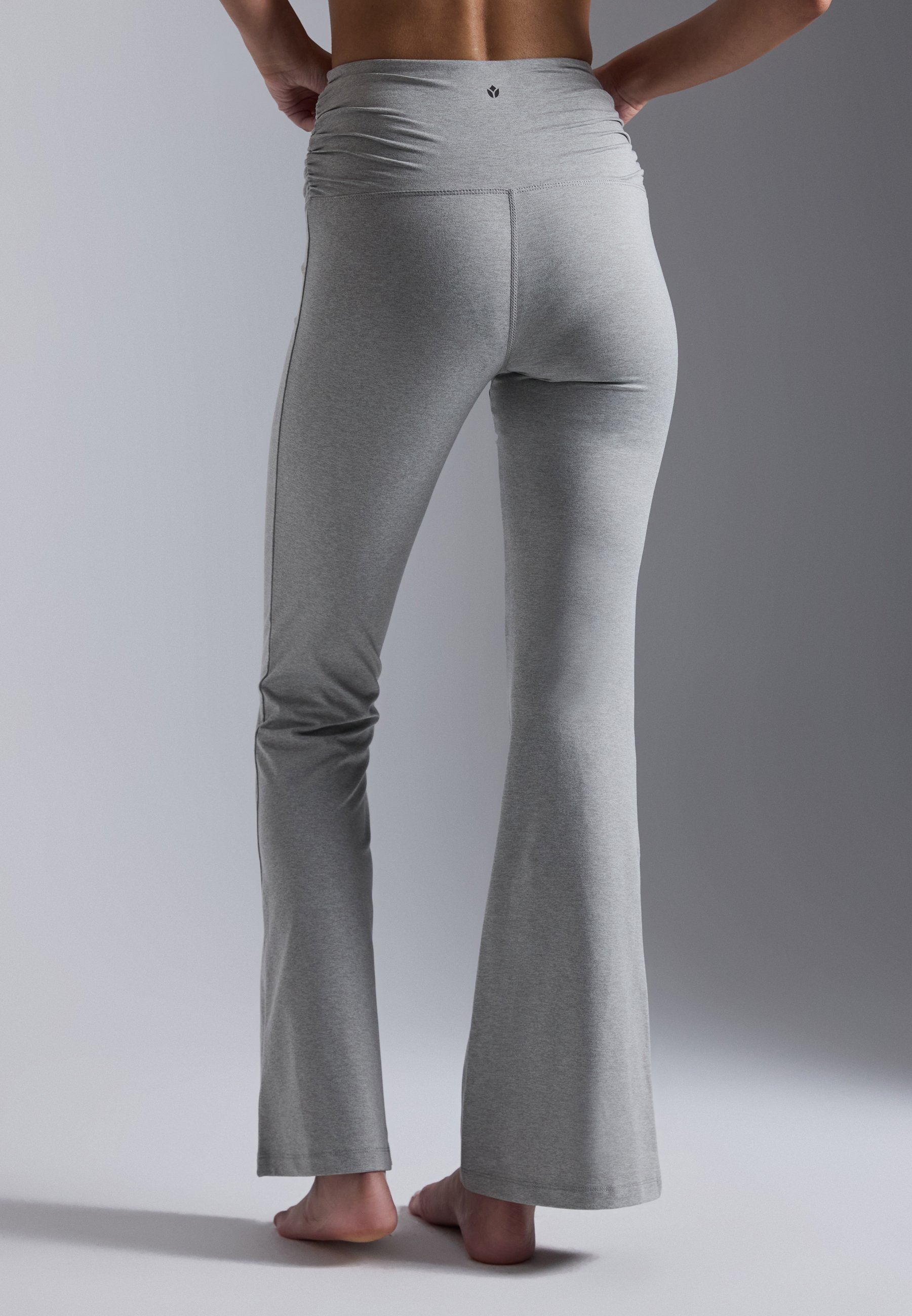 Leggings Even&Odd active a zampa d'elefante a vita alta con arricciature laterali - Leggings - grigio chiaro screziato