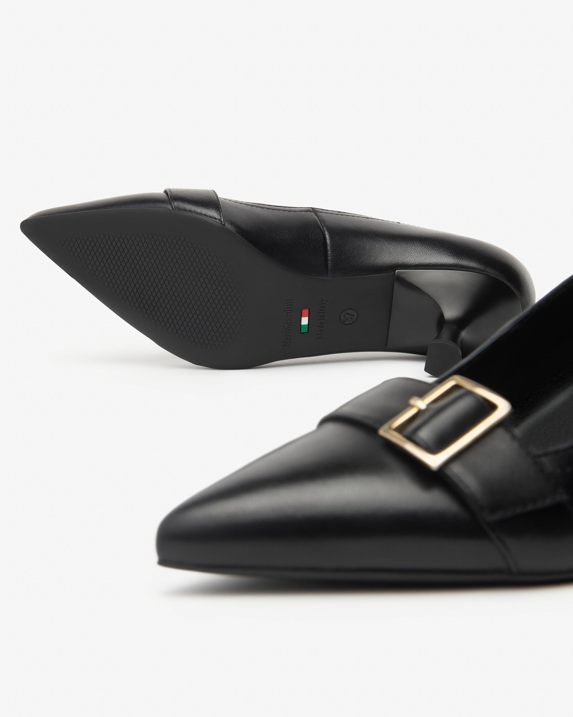  Damen-Pumps aus Leder