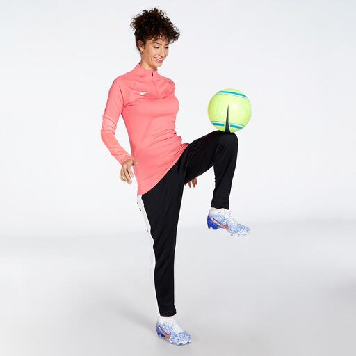  Nike Strike