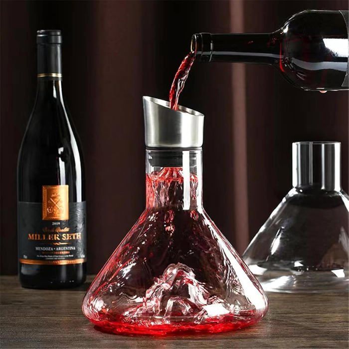 Decantador de vino tinto de 1500 ml con aireador incorporado, vertedor de acero inoxidable con tapa y filtro, color dorado.