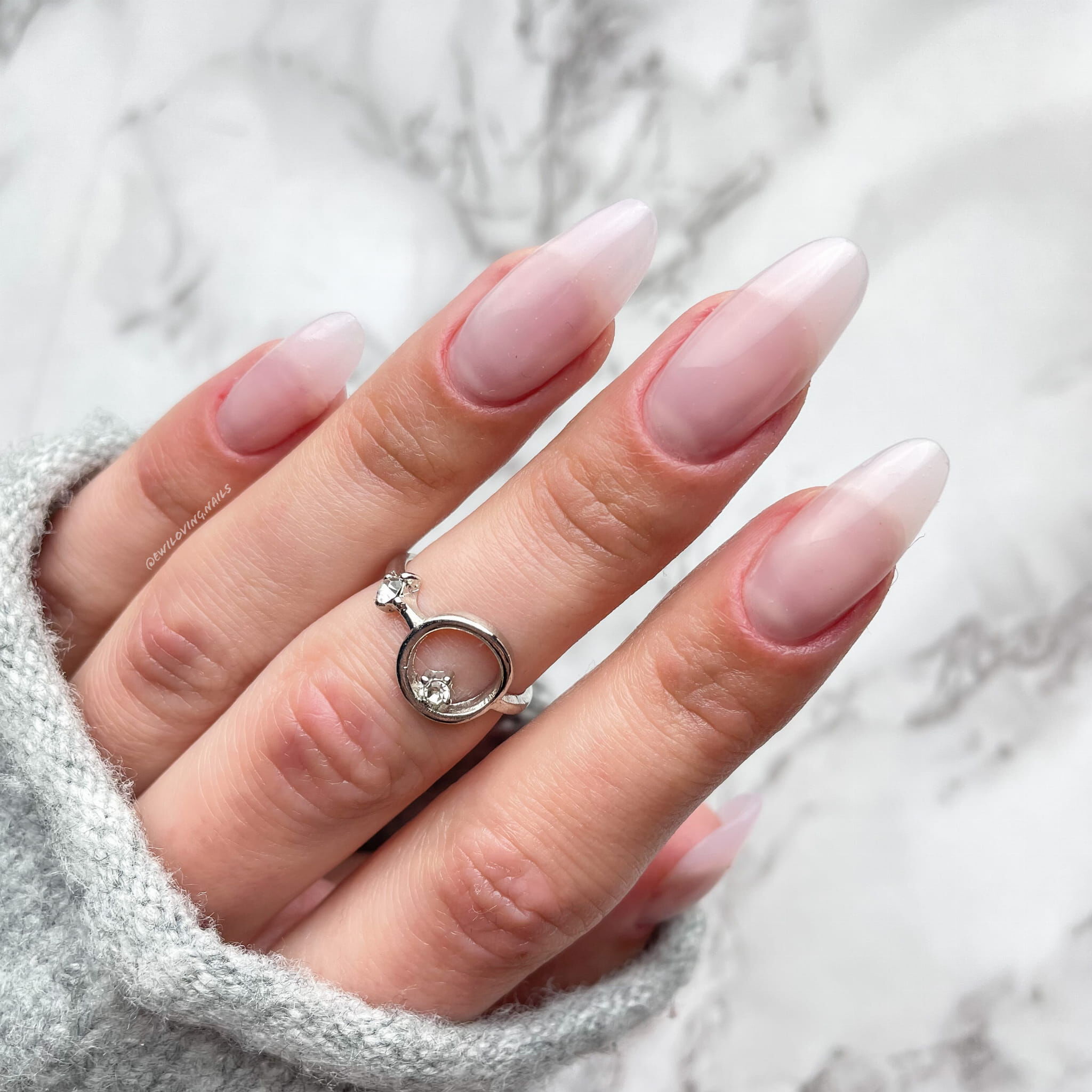 Saute Nails Fluffy Gel für perfekte Form