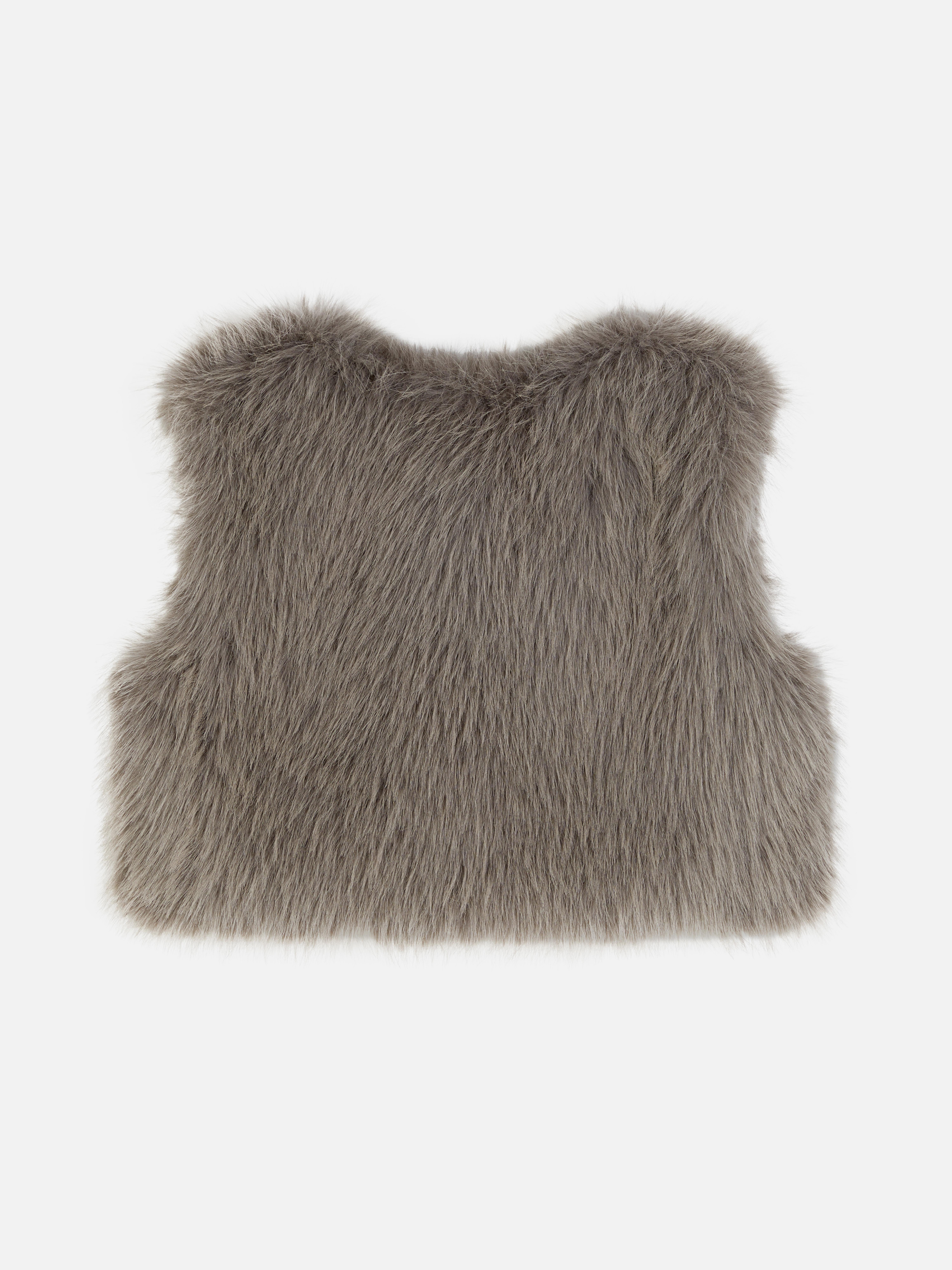 Weste aus Kunstpelz. Ein Bodywarmer aus Kunstpelz mit Druckknopfverschluss.