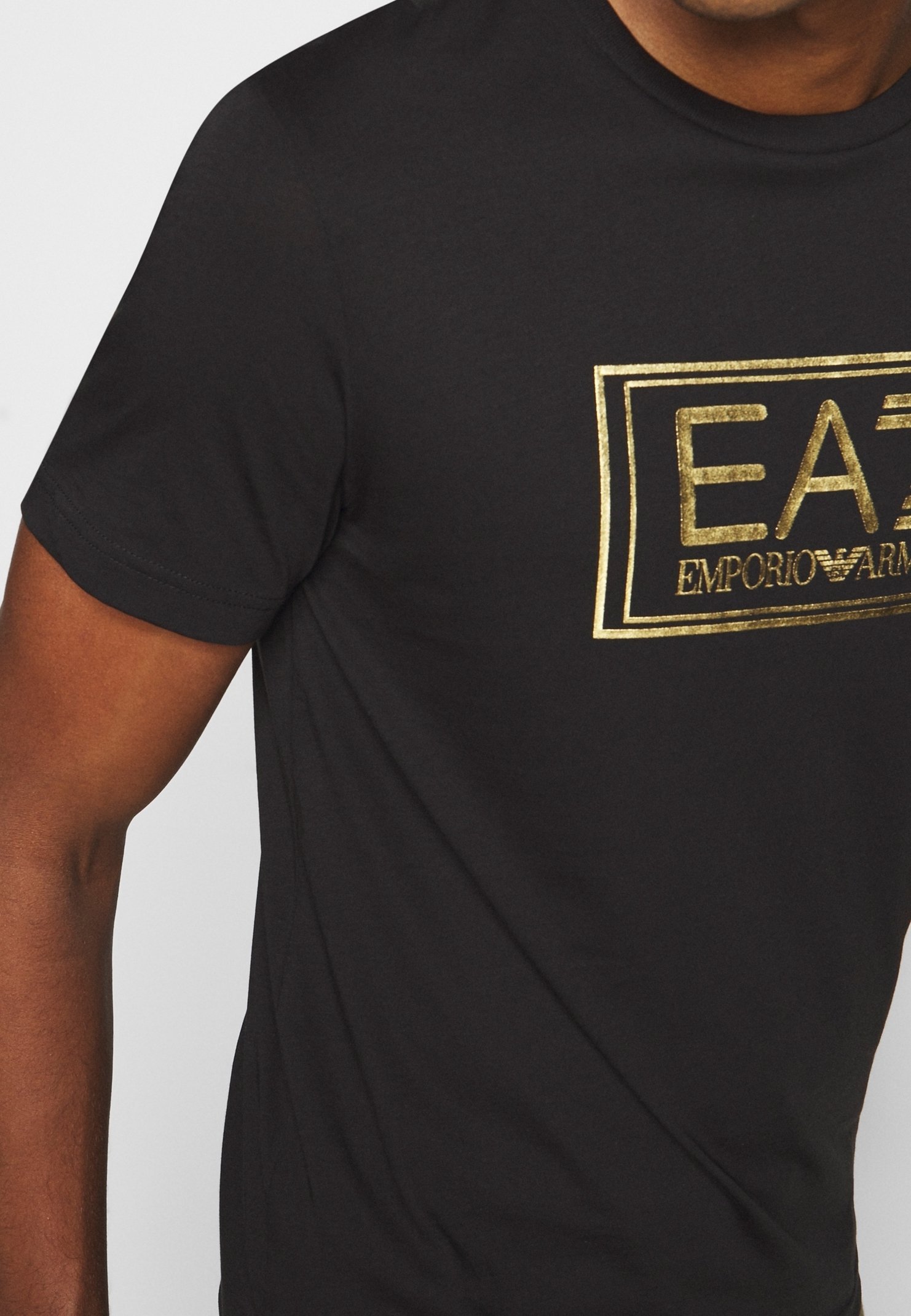 EA7 T-shirt con stampa Emporio Armani - nera