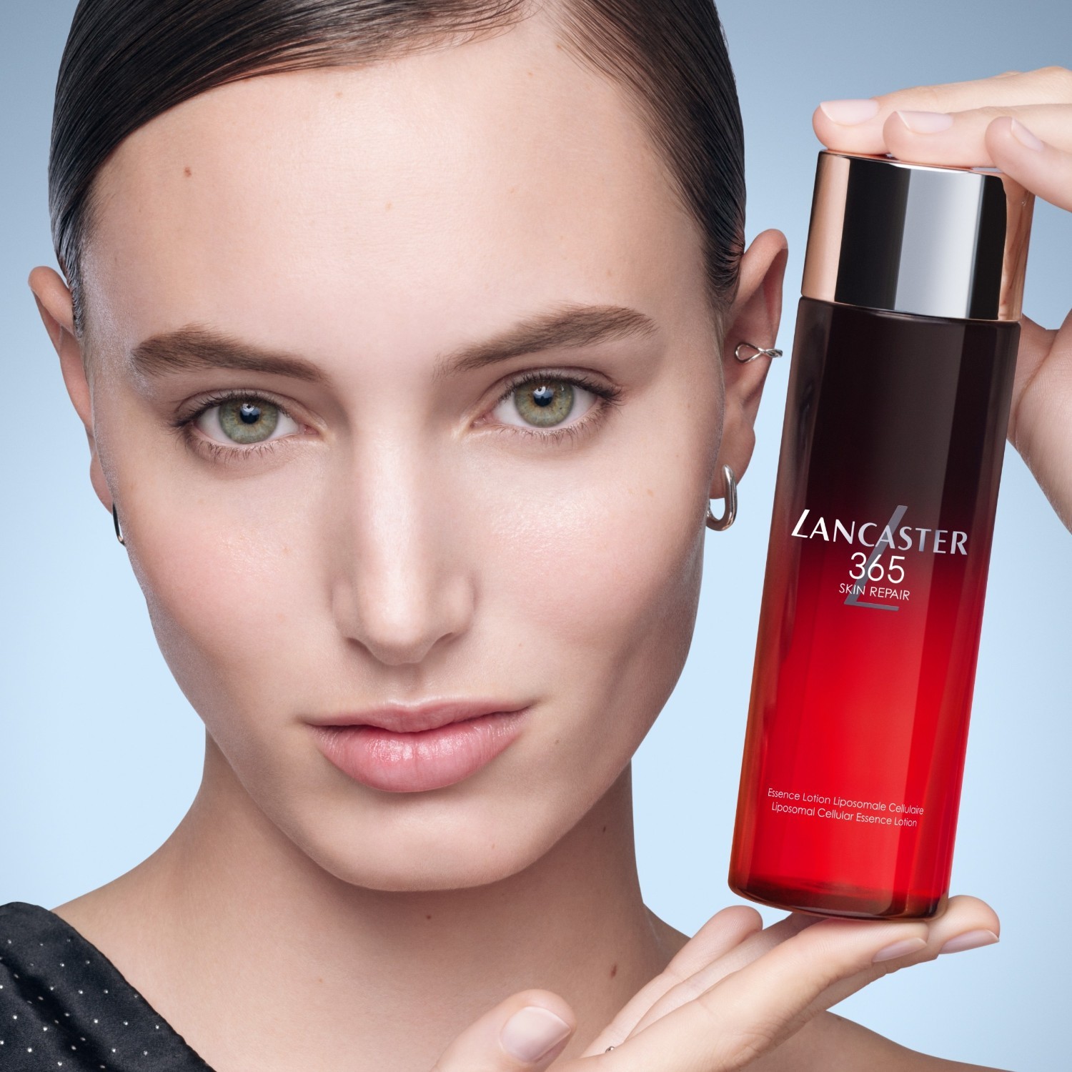 Lancaster vlažilni serum 365 Skin Repair Essence - 200 ml