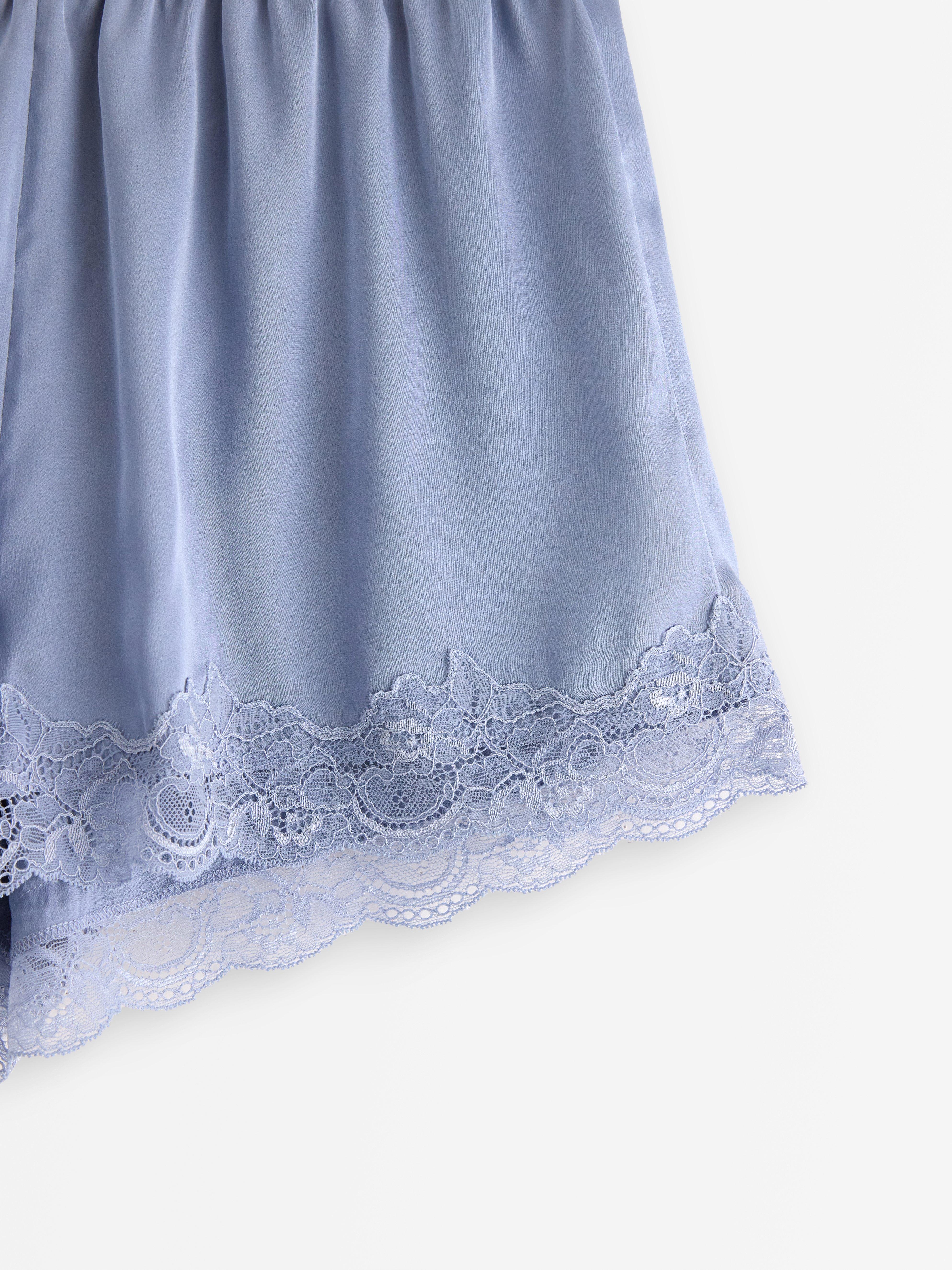 Pantalones cortos de pijama de satén azul empolvado