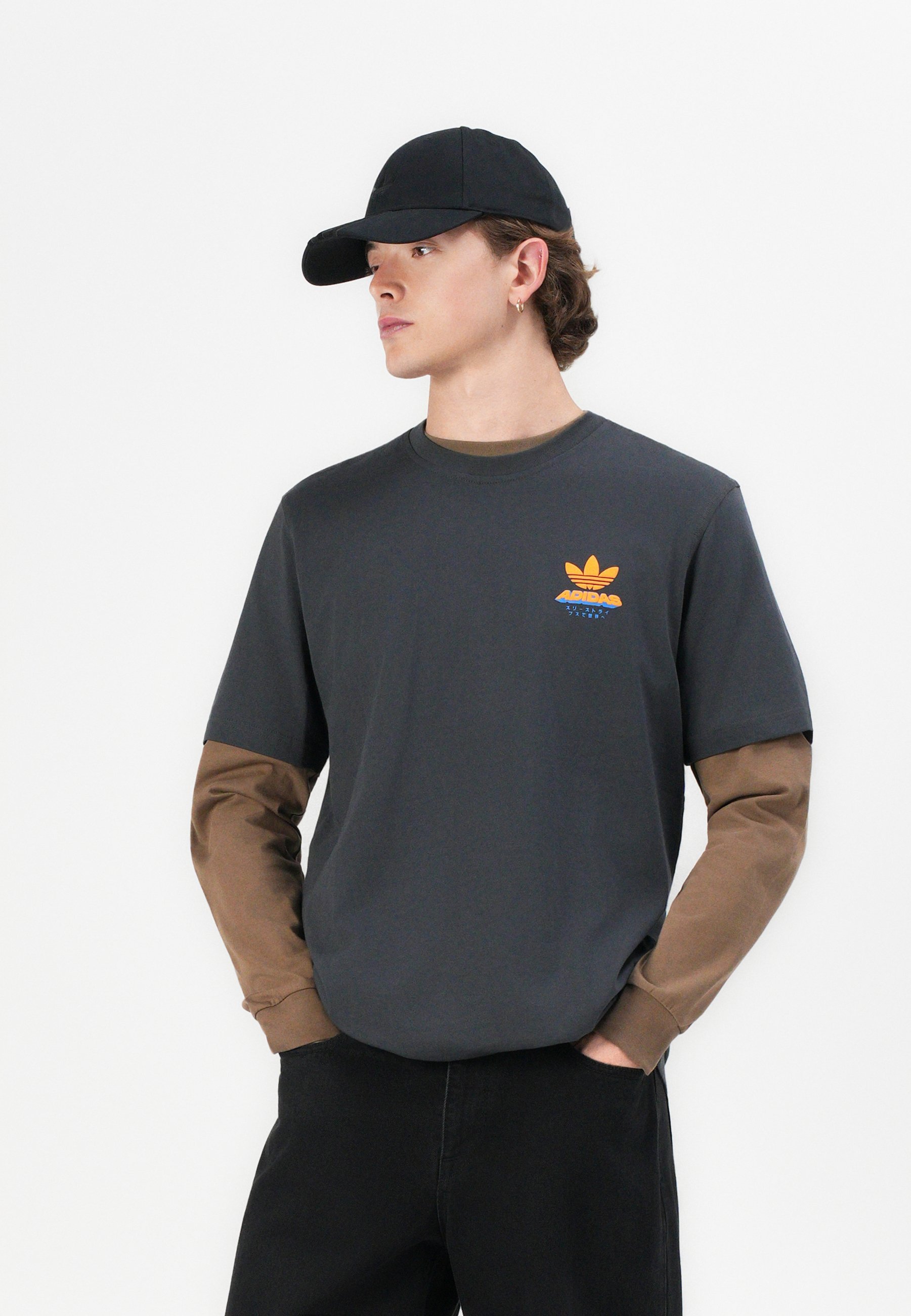adidas Originals RETRO GAMING UNISEXE - T-shirt imprimé - anthracite