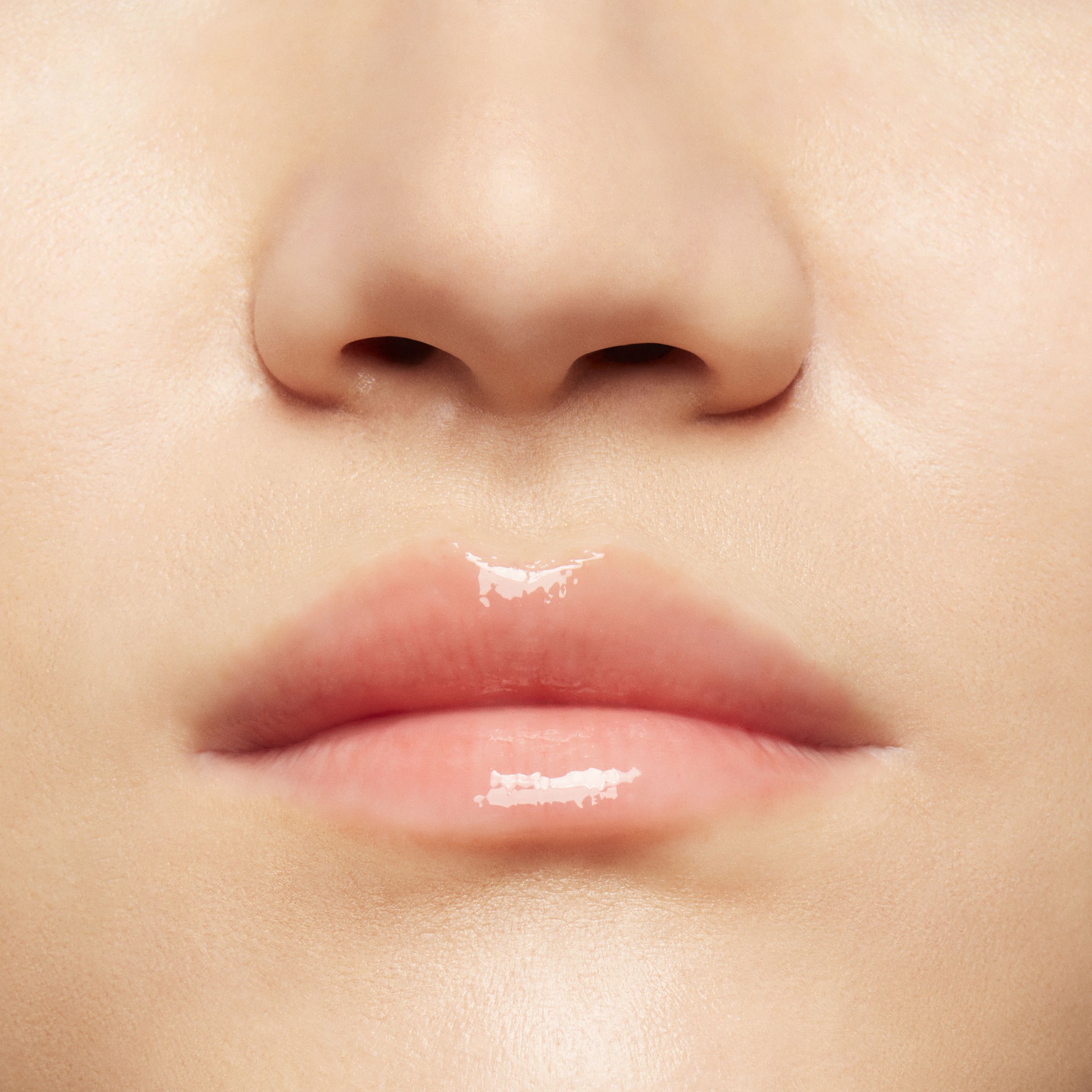 Squirt Plumping Gloss Tyčinka na pery s leskom a farbou Luxusné rúže