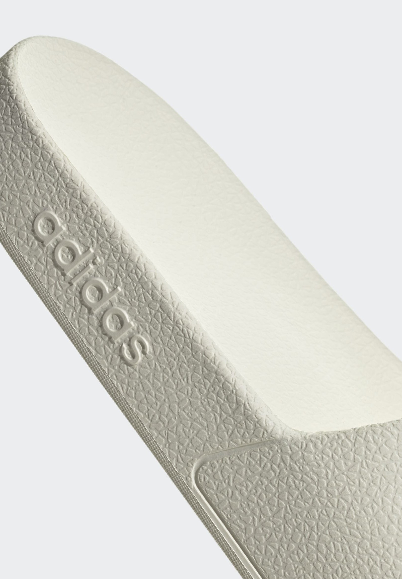 adidas Sportswear ADILETTE AQUA - Badesandalen - Off-White
