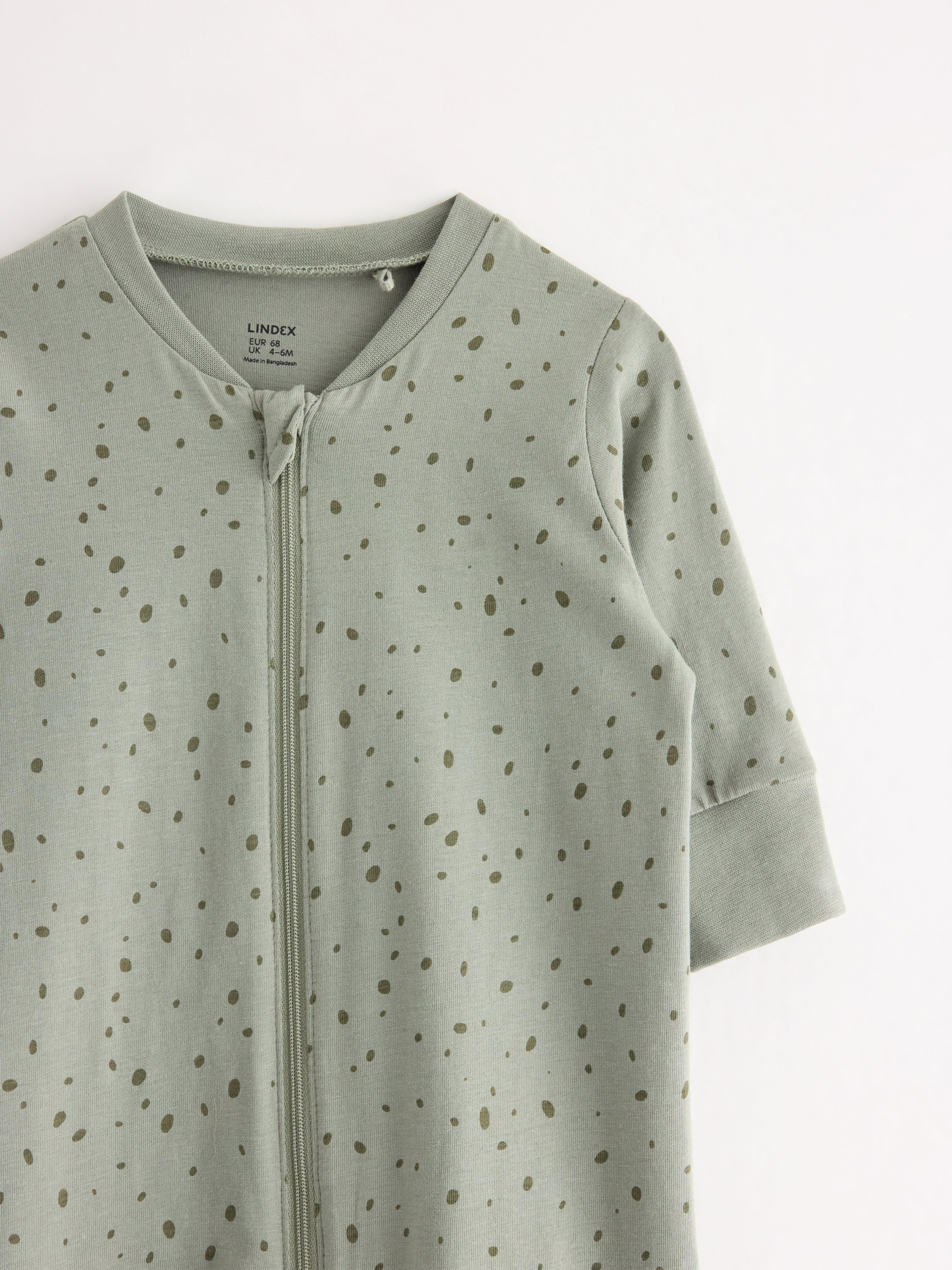 Pijama verde-acinzentado