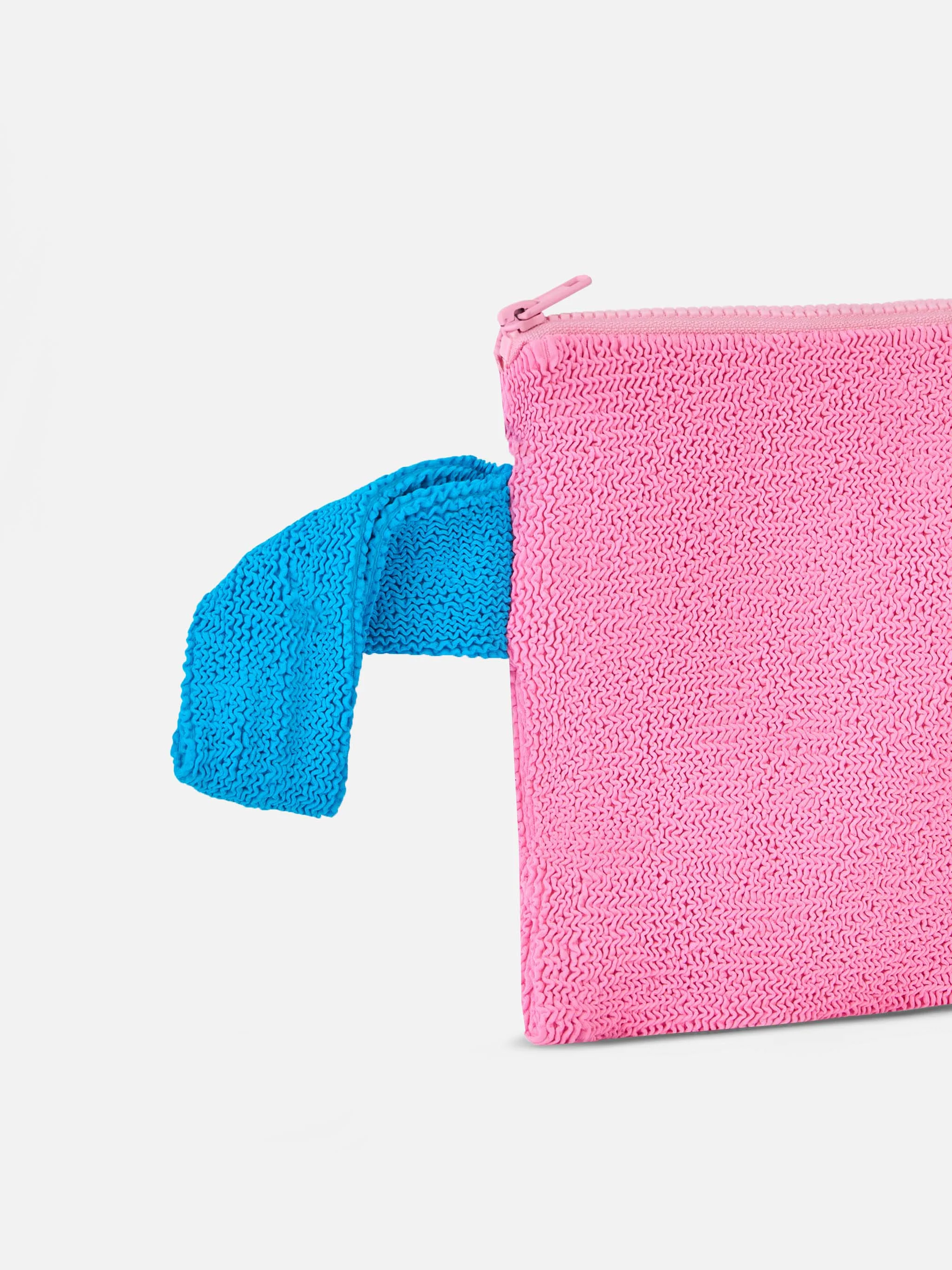 Pareasy crinkle roze clutch