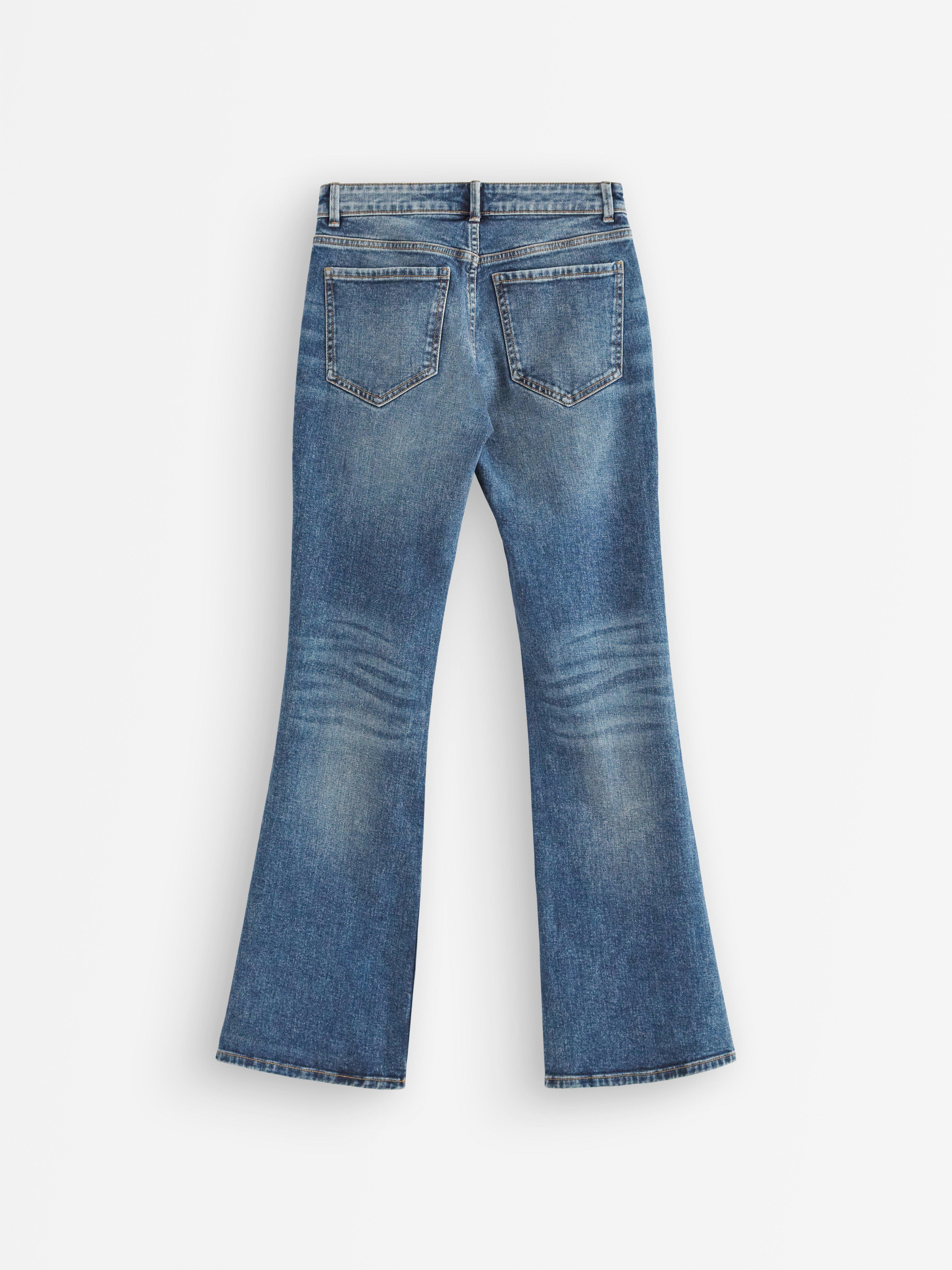 Pantalones vaqueros elásticos FLARE Fay de talle bajo, color azul vaquero.