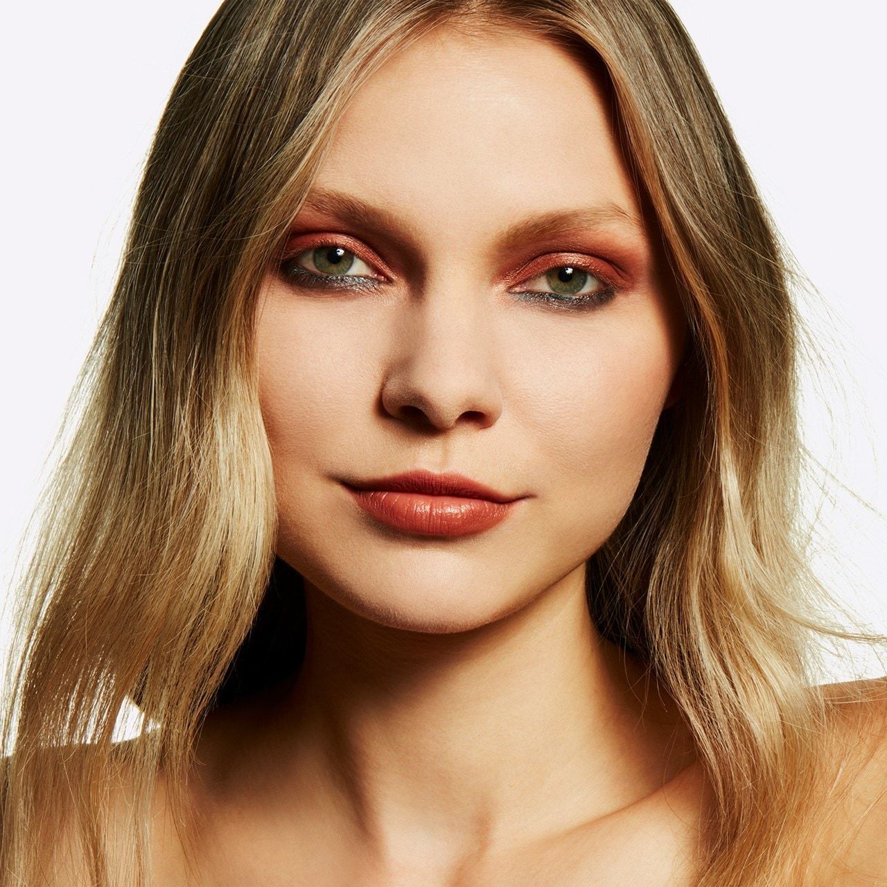 MAC korektor Pro dugotrajni – 9 ml