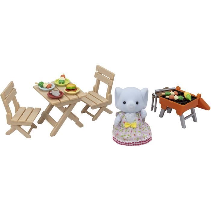Miniature figurine - SYLVANIAN FAMILIES - The Elephant Girl and her picnic set
