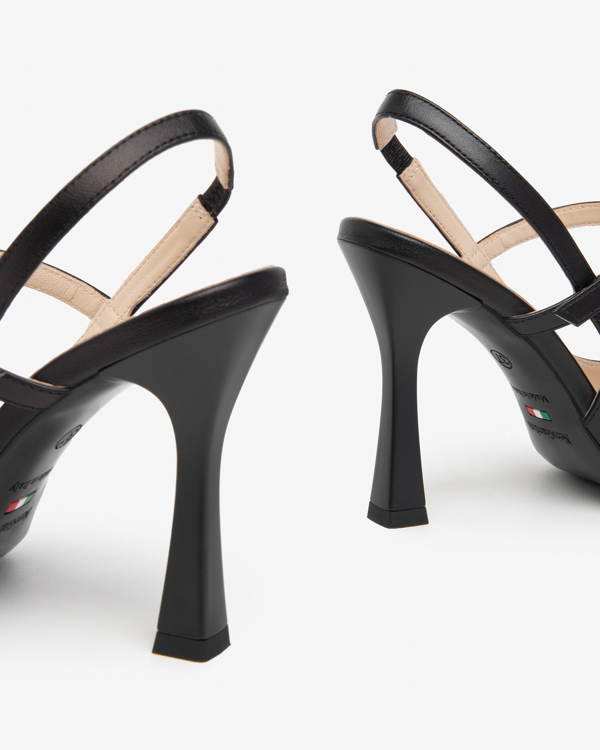  Damen-Pumps aus Leder