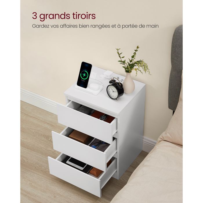 VASAGLE Table de Chevet avec Multiprise, Lot de 2, Table d’Appoint avec 3 Tiroirs, 2 Prises CA, 2 Ports USB, Blanc Nuage