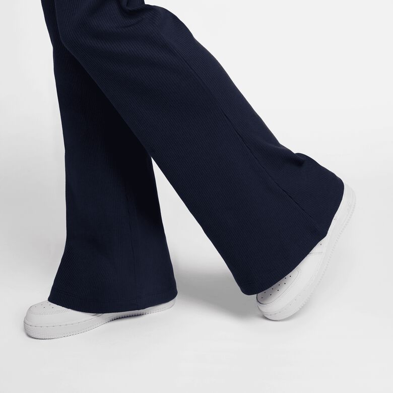 Sportswear Trend Rippen-Schlaghose