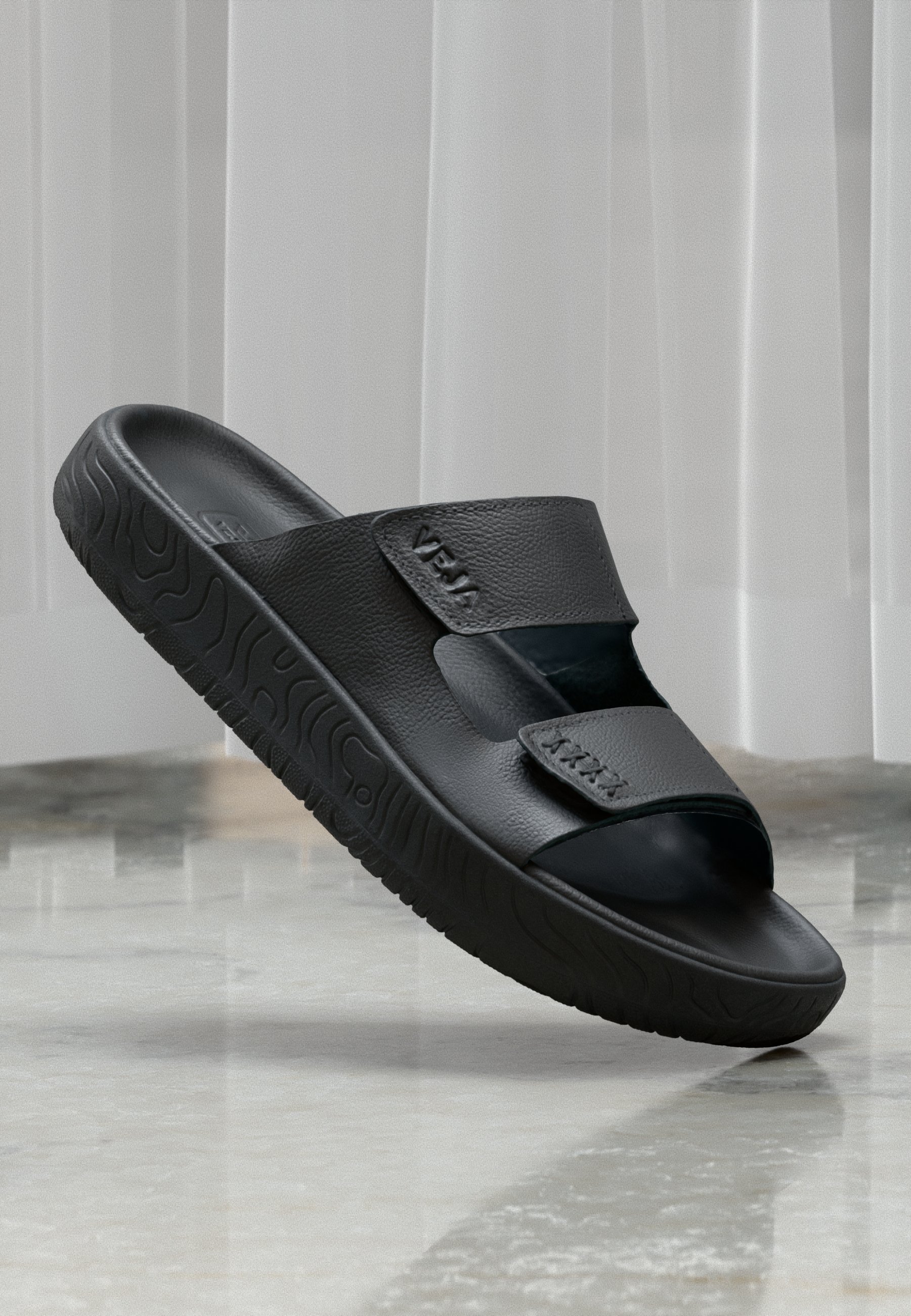 Veja Flat mules