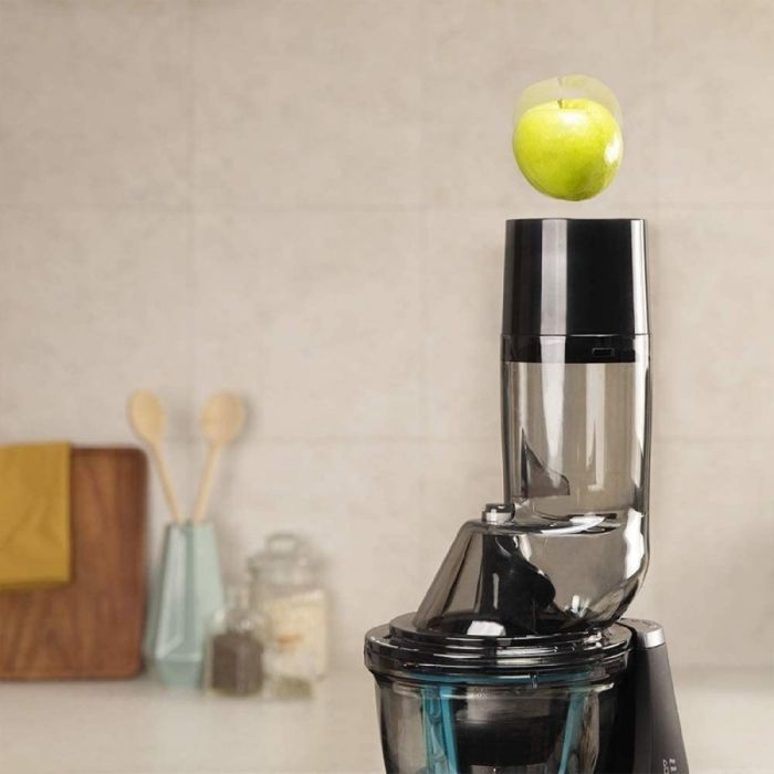 Licuadora de prensado en frío Cecotec Juice&Live 1500 Pro con 250 W de potencia.