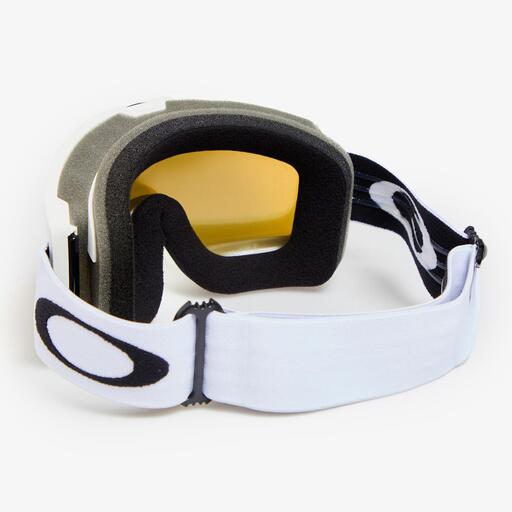  Oakley Target Line