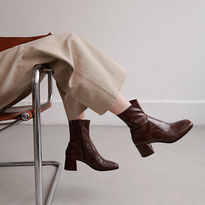 Bottines à bouts carrés  en cuir vieilli marron