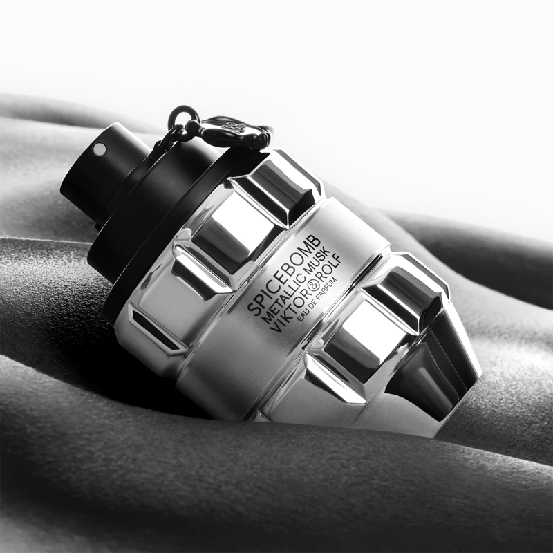Viktor & Rolf Spicebomb Metallic Musk Eau de Parfum para homens