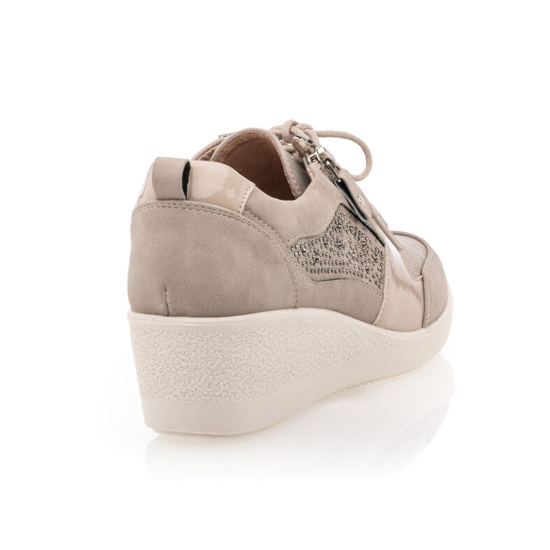 Zapatos cómodos para mujer, color gris.