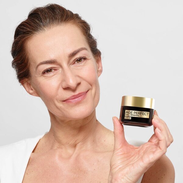 L'Oréal Paris Age Perfect Cell Renaissance revitalizacijska dnevna krema SPF30<br>50ml - Zrela koža