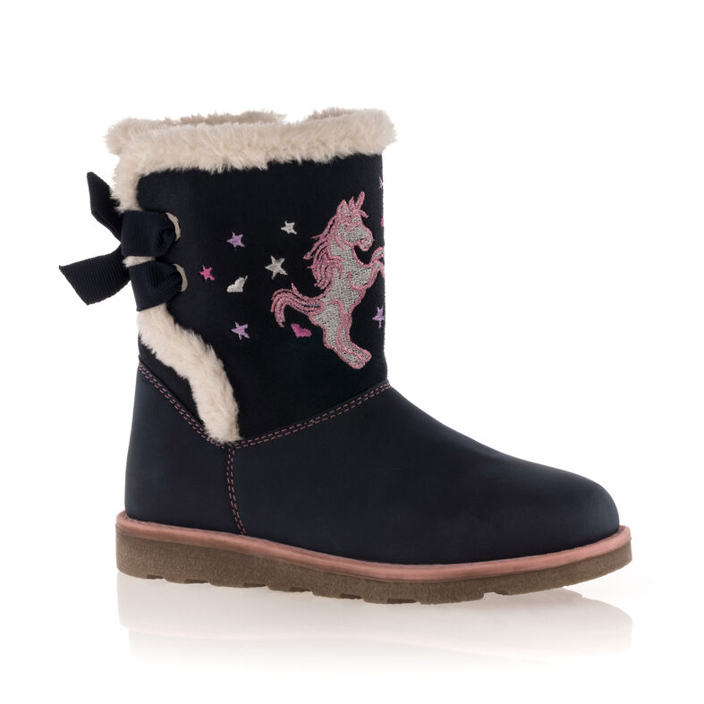 Botas azules de niña