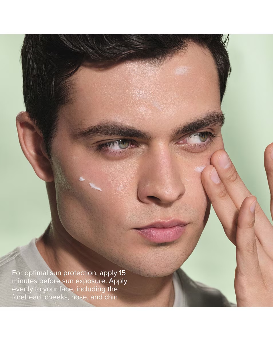 ANASTASIA BEVERLY HILLS Hydra Prime SPF 50 Un SPF 50 care netezește și hidratează pielea.