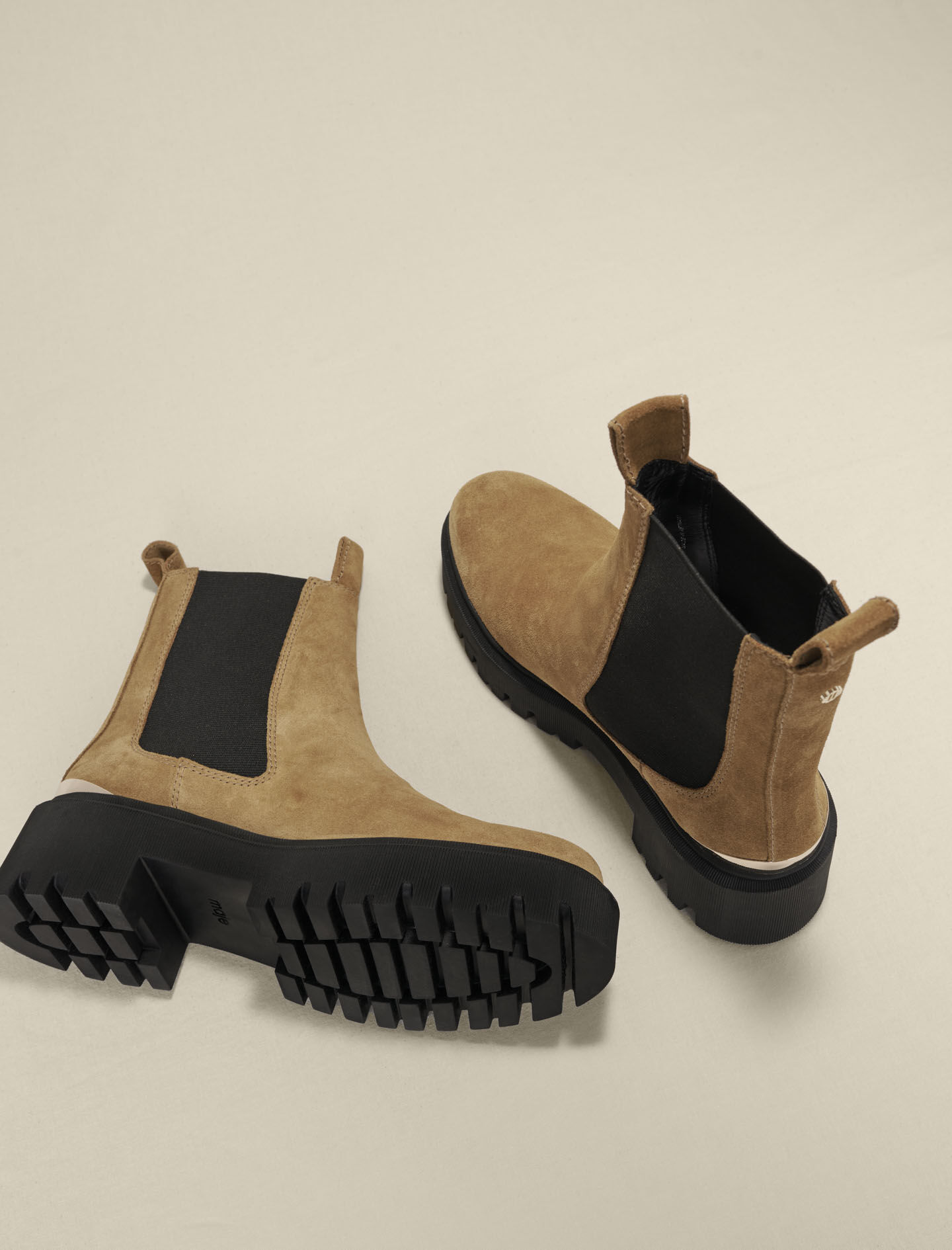 Camelkleurige leren platform enkellaarsjes