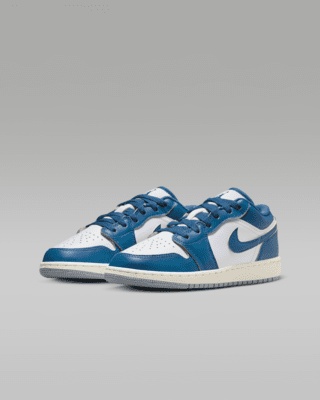 Air Jordan 1 Low SE Older Kids' Shoes