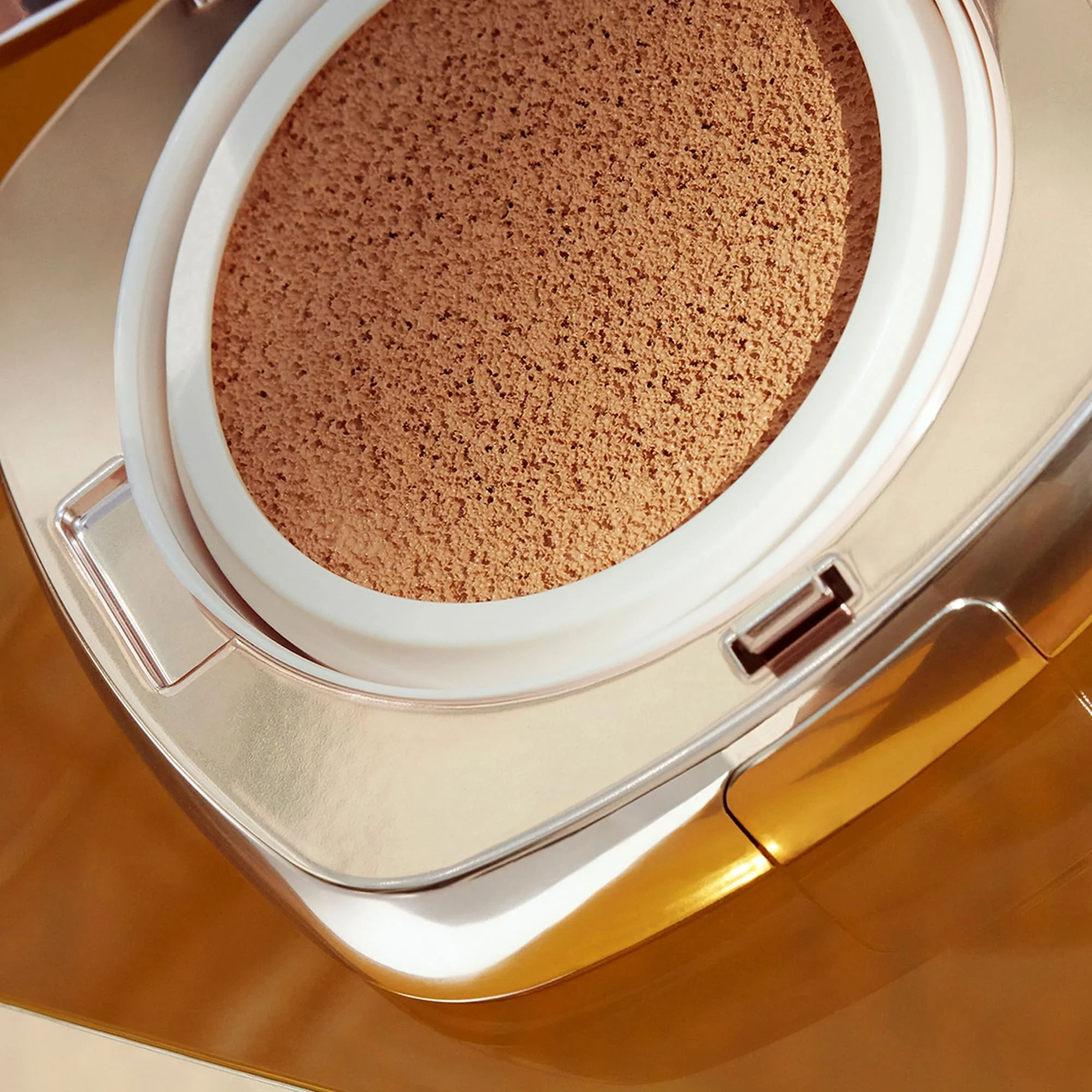 Skincolor Luminous Lifting Cushion Foundation SPF20 - Fondotinta liquido