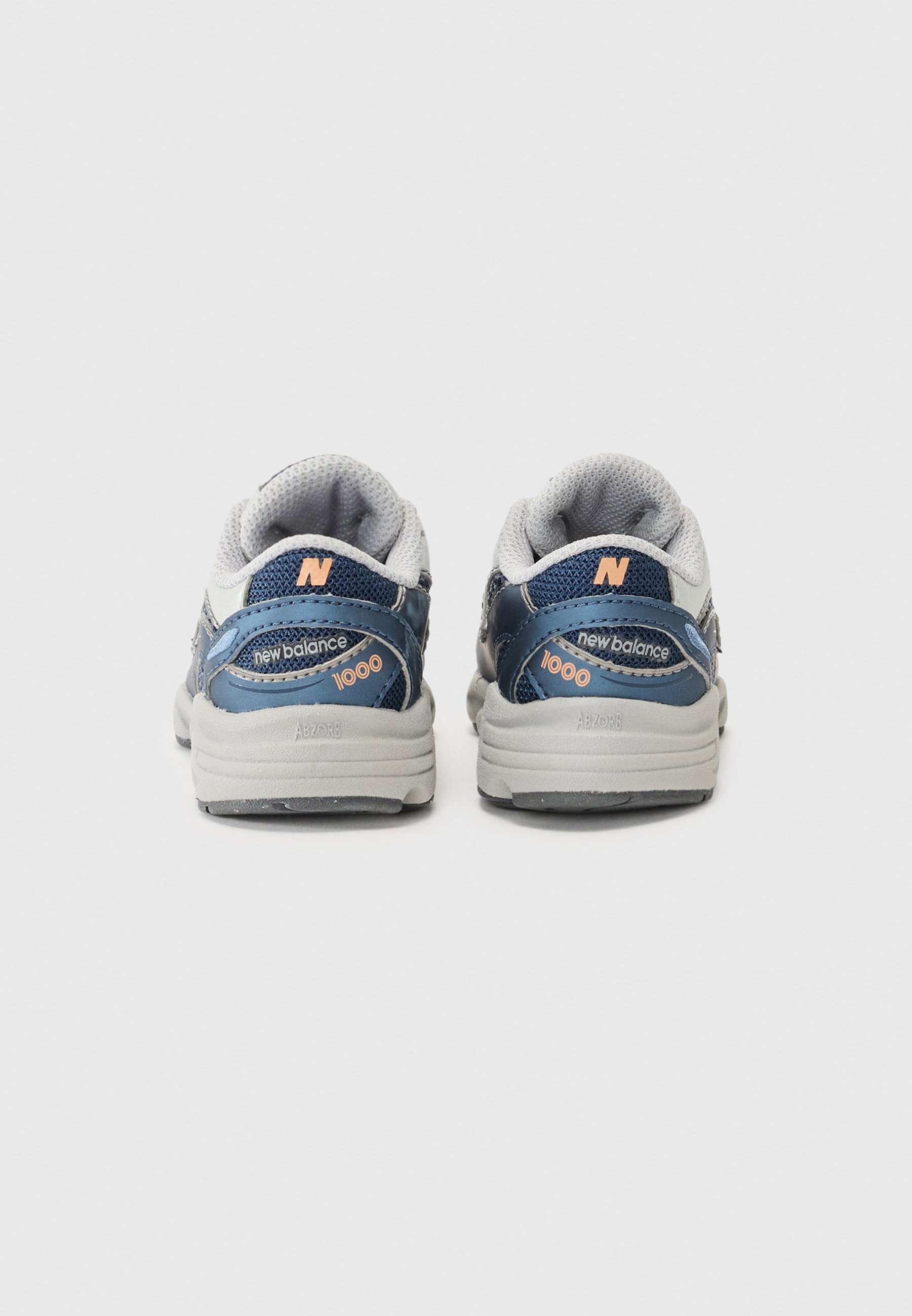 Tênis New Balance 1000 - cor índigo vintage