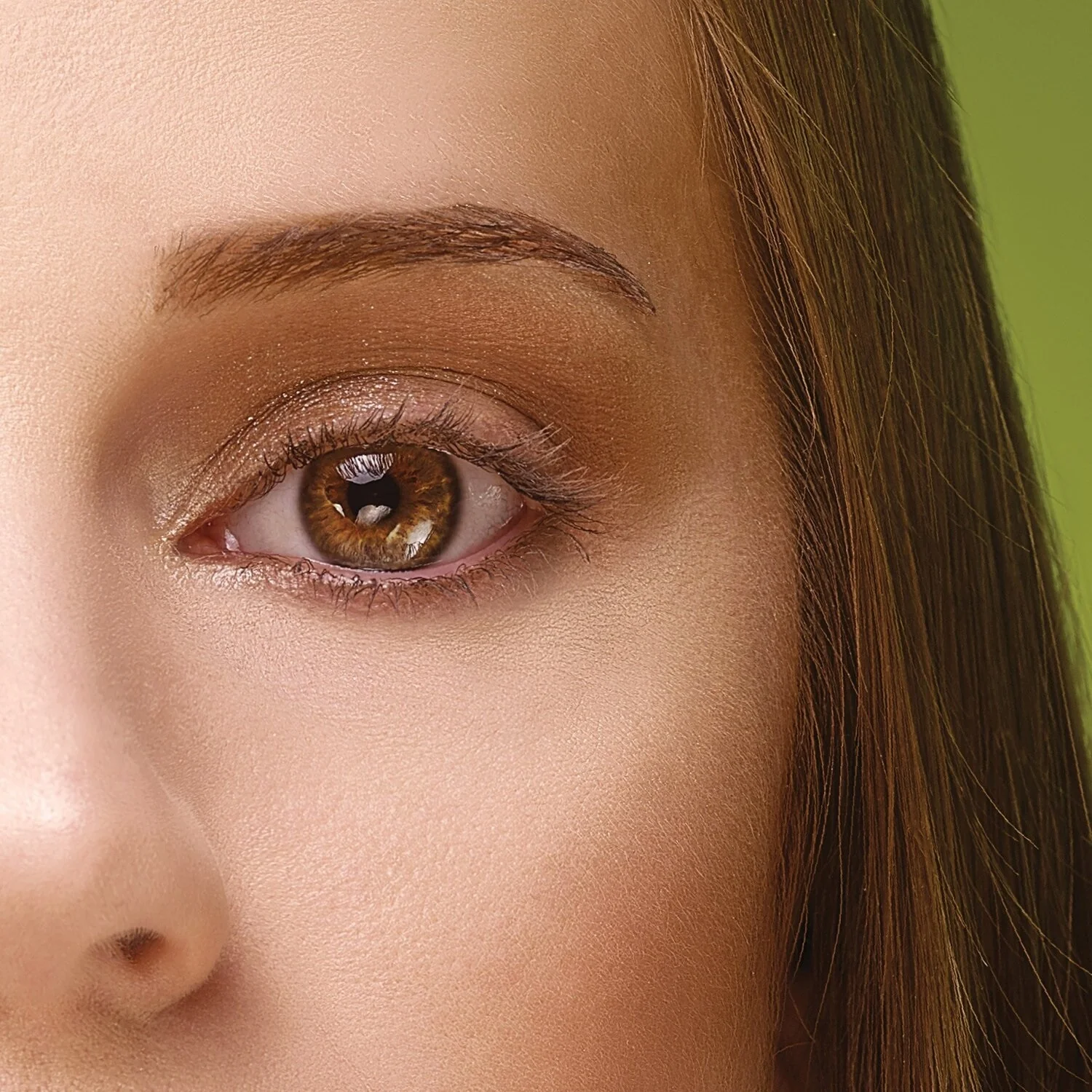 Occhi THE UNIVERSAL VOLUME MASCARA 24H - Mascara