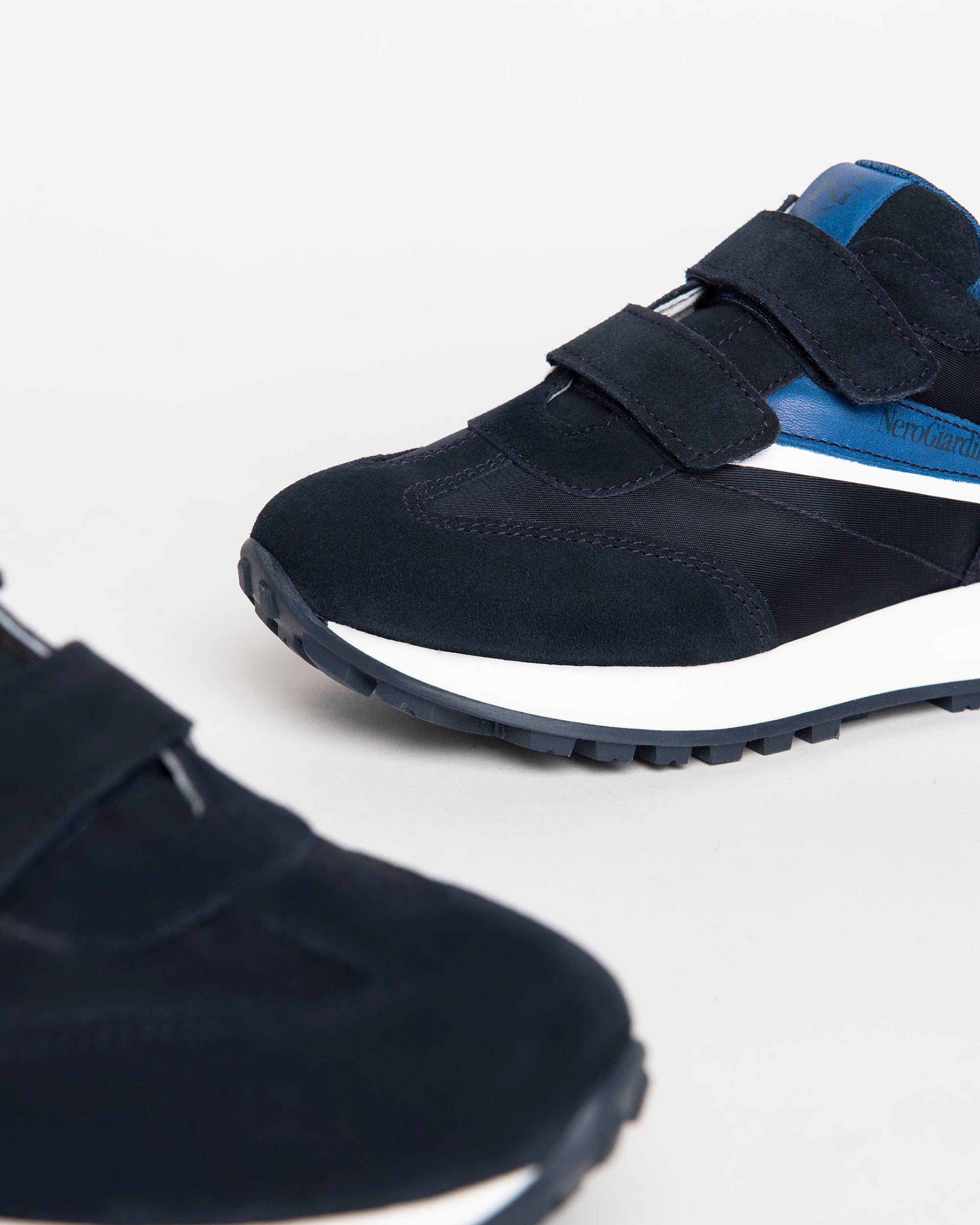  Sneaker für Jungen aus Wildleder und Leder