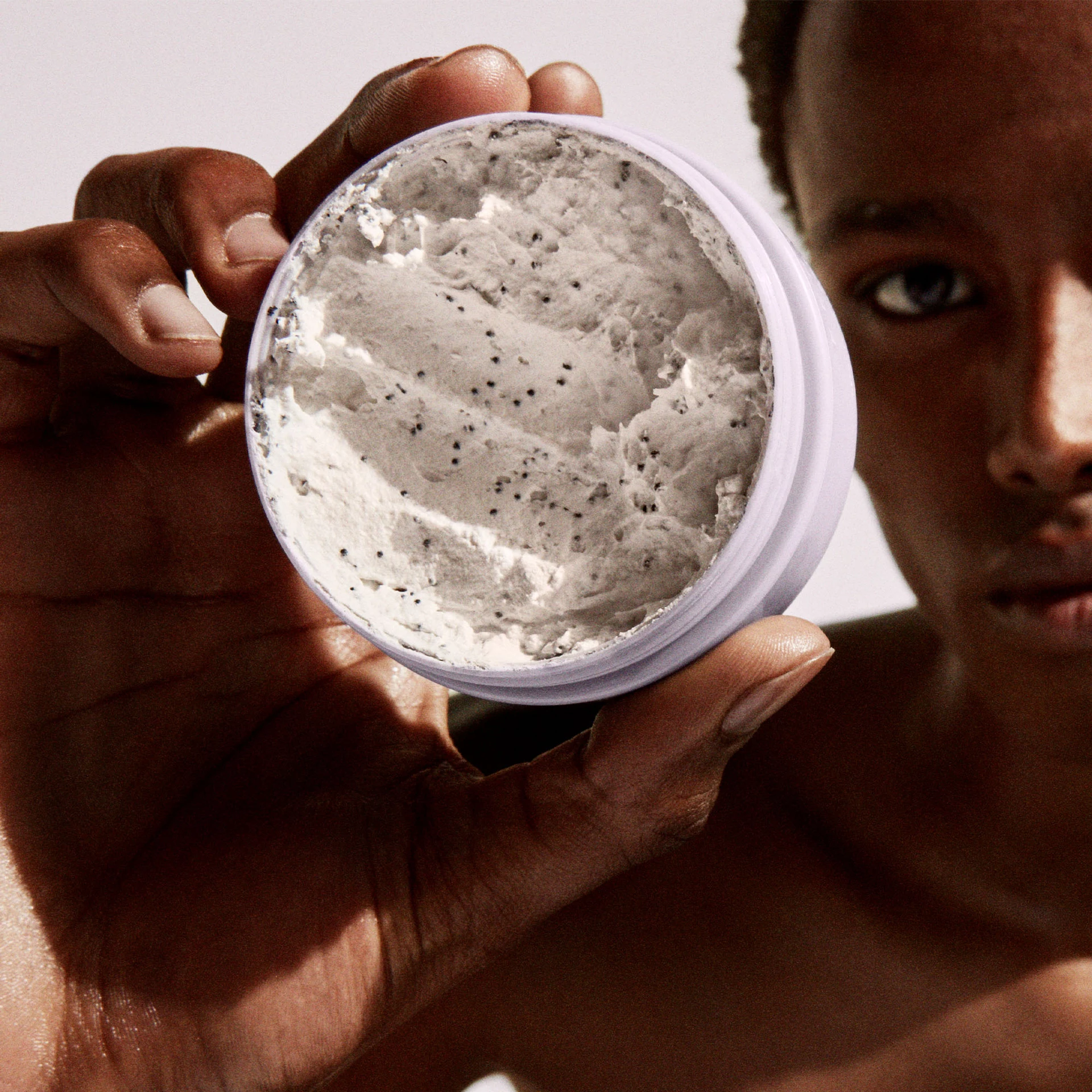 Cookies N Clean felvert agyagpórus-méregtelenítő arcmaszk 75 ml - Fenty Skin