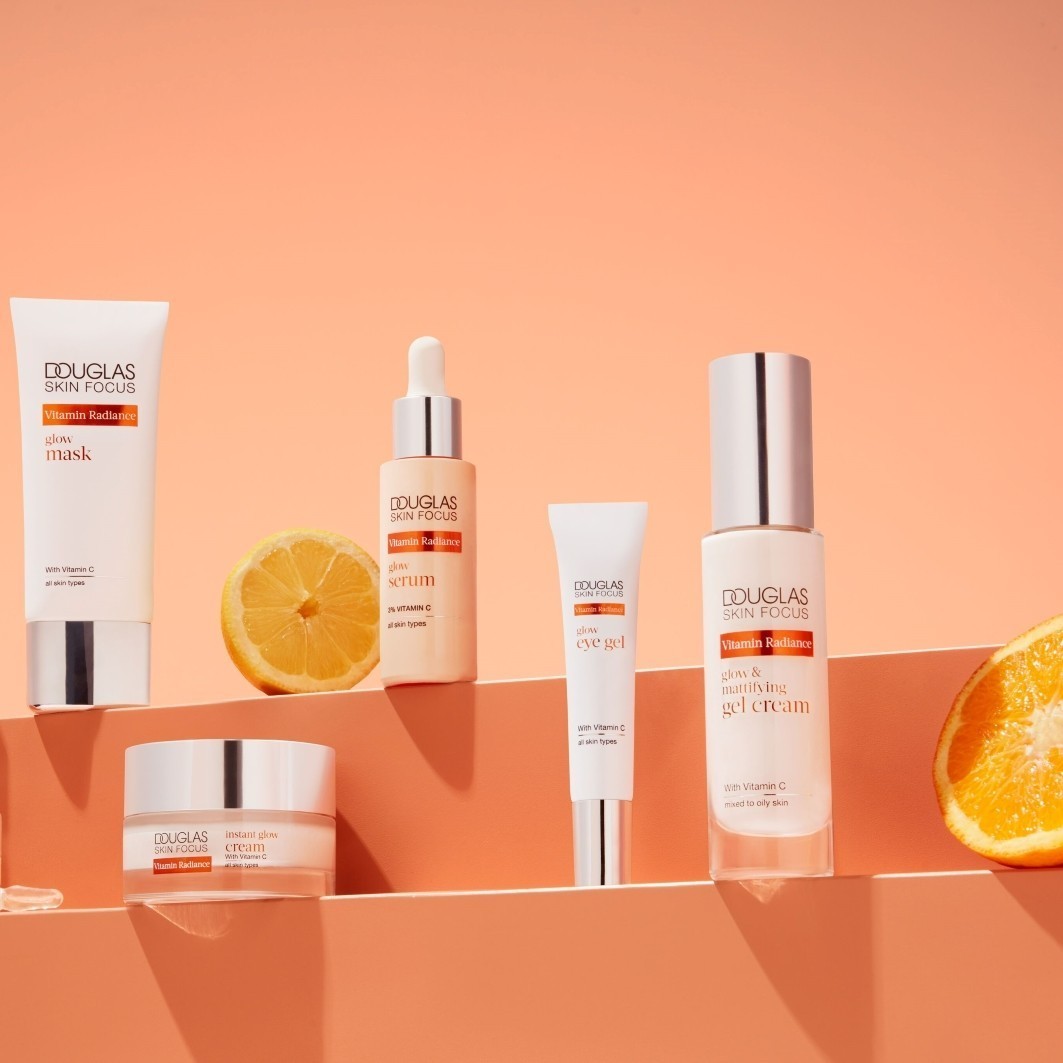 „Douglas Collection“ paakių kremas „Skin Focus Vitamin Radiance Glow“ paakių gelis, 15 ml