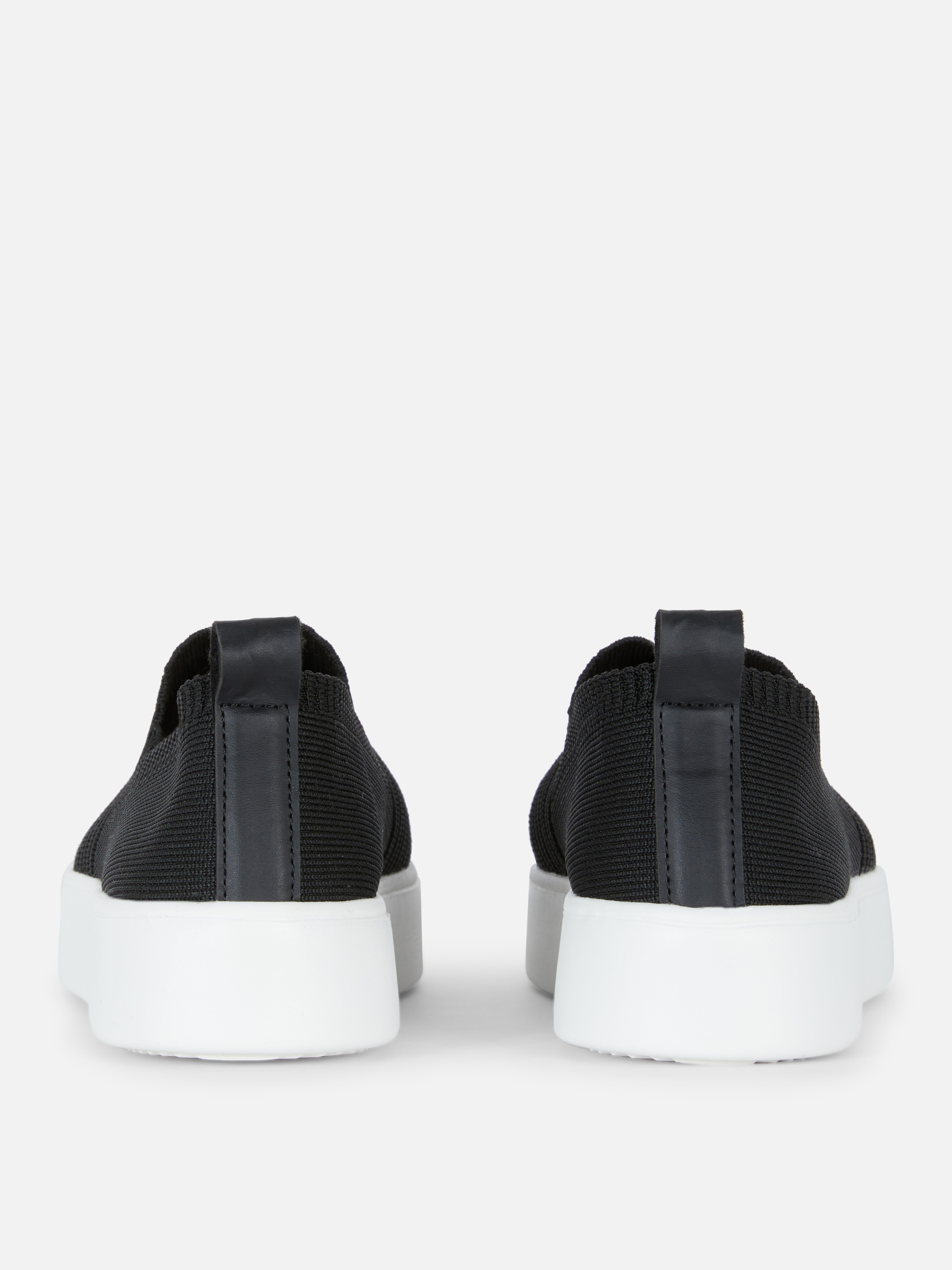 Teniși tricotați cu nervuri. Îmbunătățește-ți look-ul cu acești pantofi sport texturați!