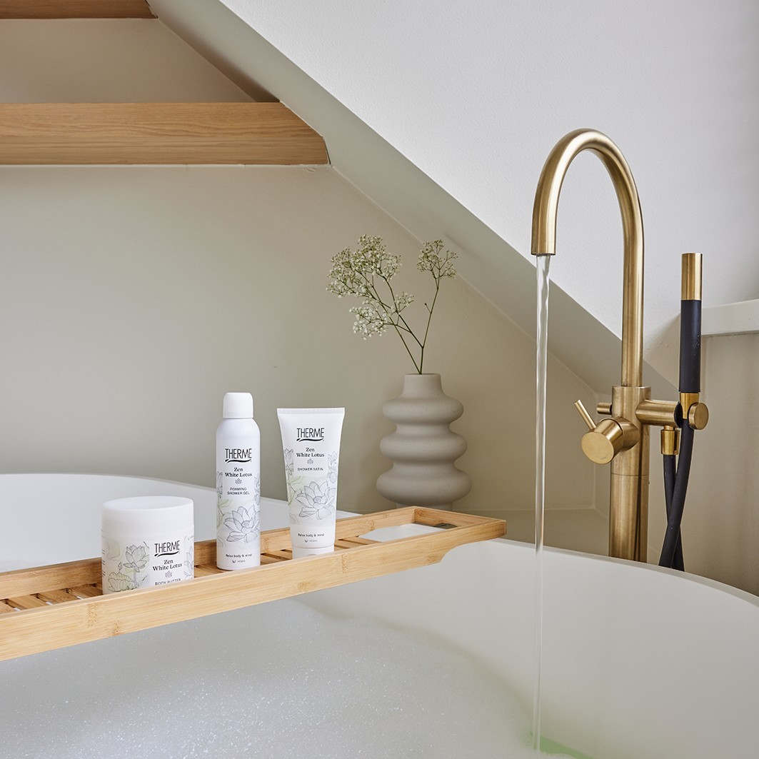 THERME Zen ulje za masažu s bijelim lotosom - 125 ml