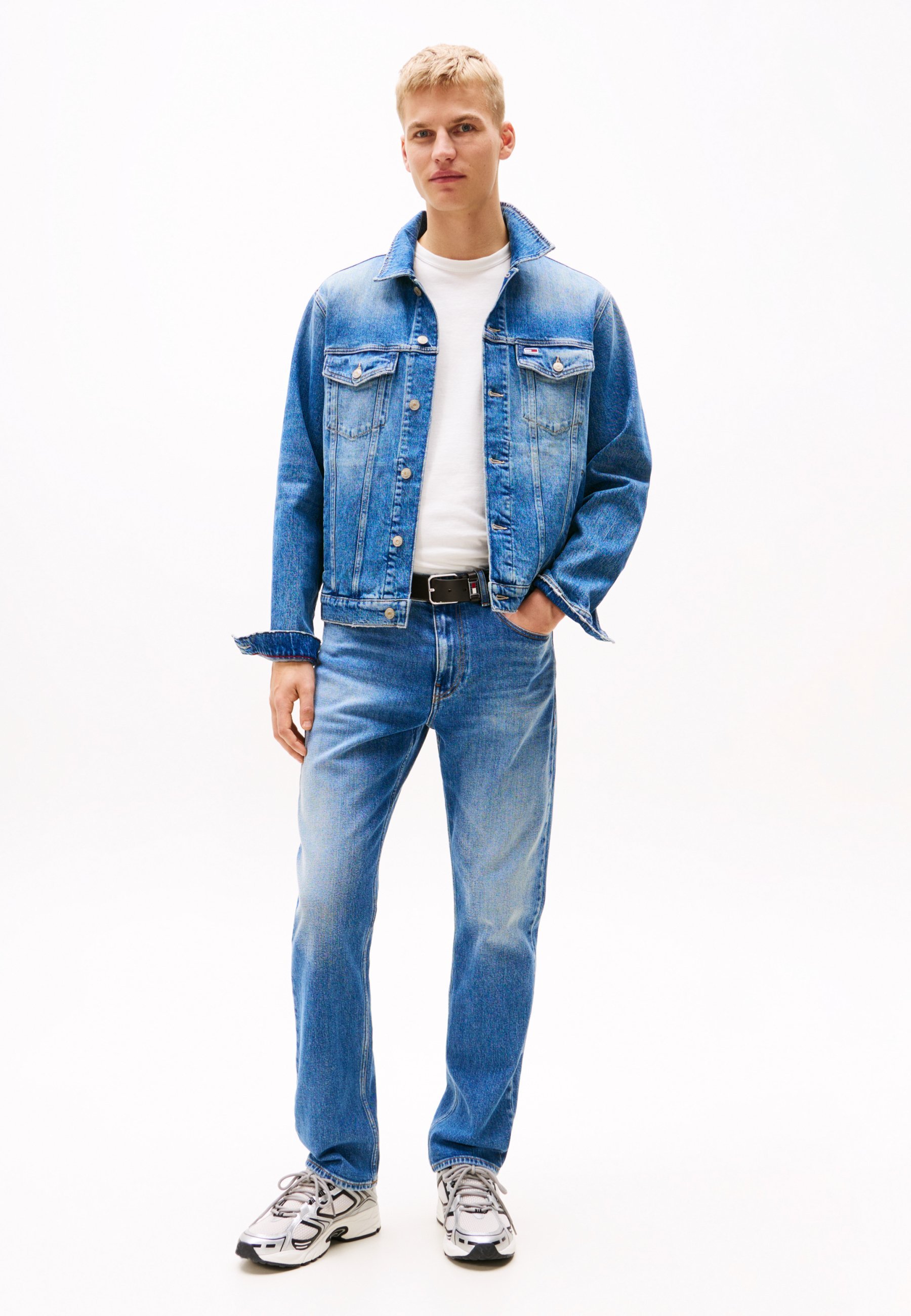 Jean Tommy Jeans coupe droite - denim moyen