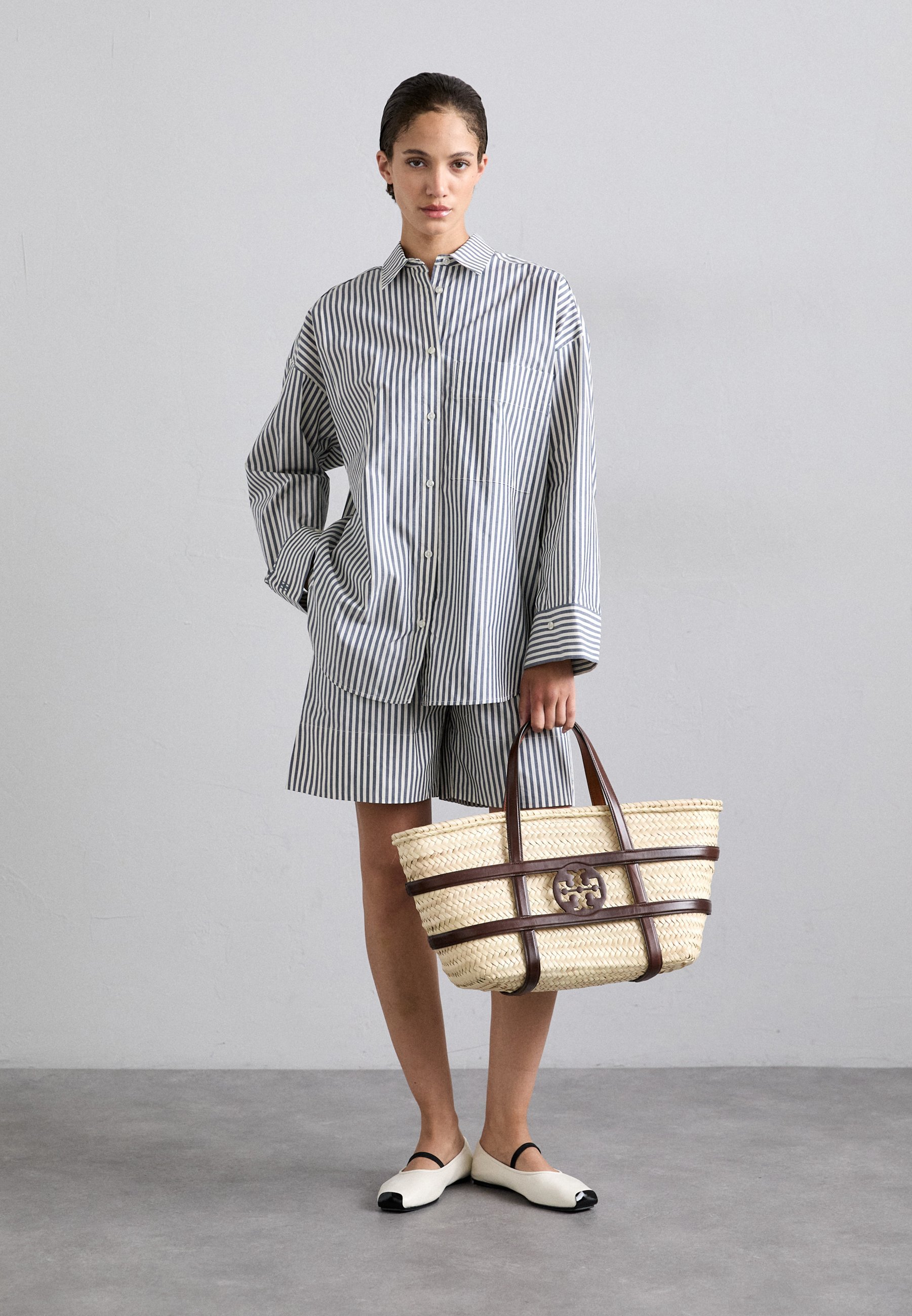 Borsa Tory Burch ELLA BASKET - marrone