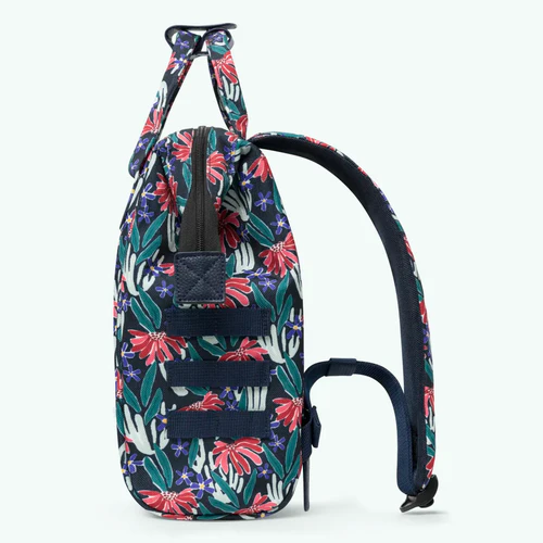 Cabaia Adventurer Small Edea blå ryggsäck