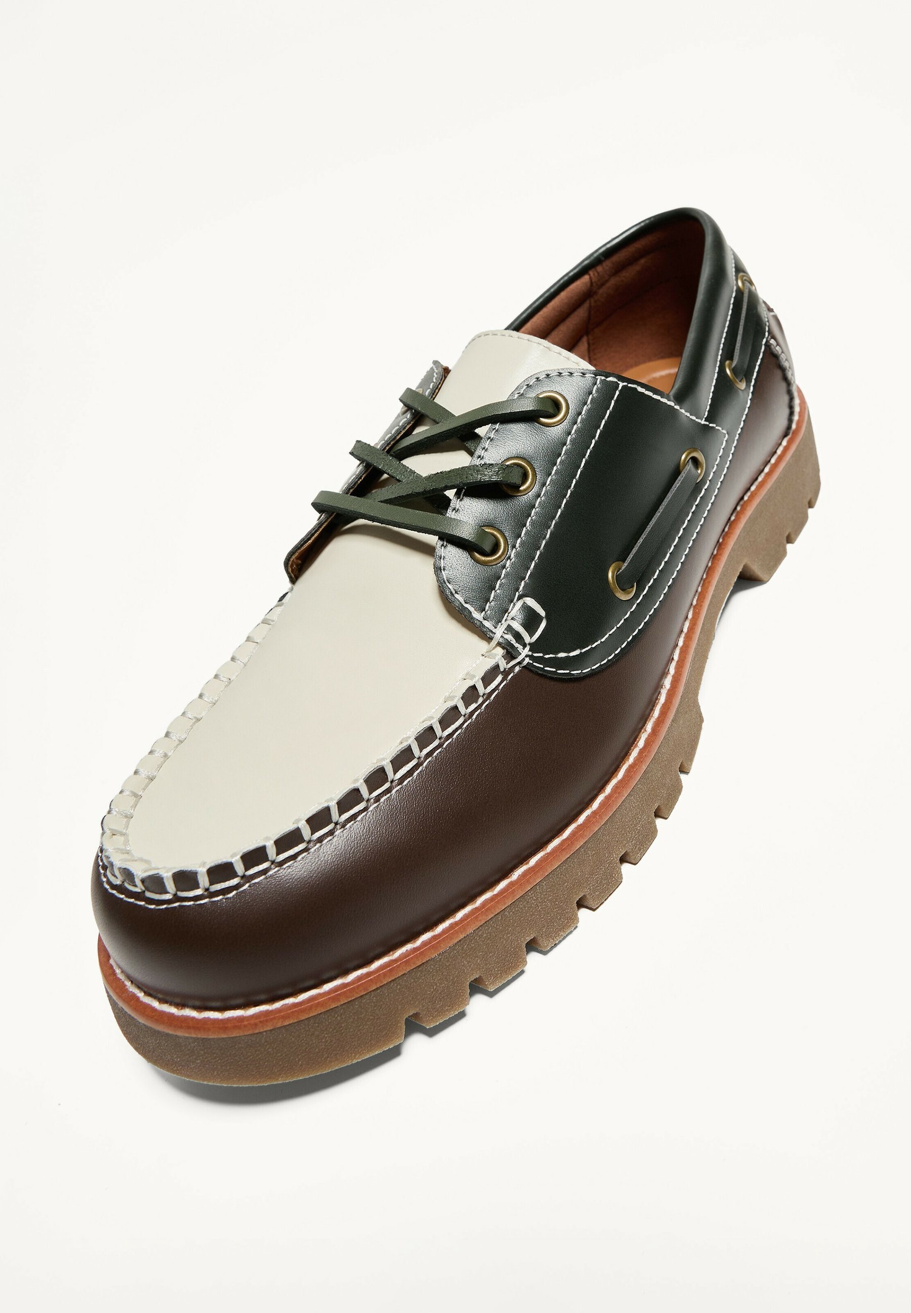 Bershka TROBOJNE MOC TOE - Cipele s brodićem - crne