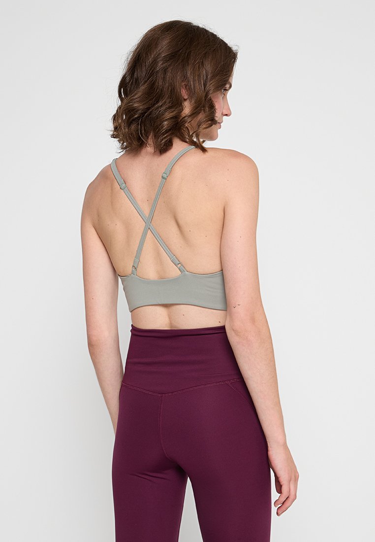 Girlfriend Collective Light support sportbeha - agave