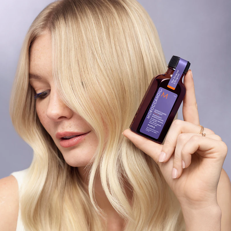 Óleo nutritivo roxo Moroccanoil Treatment para cabelos loiros e grisalhos